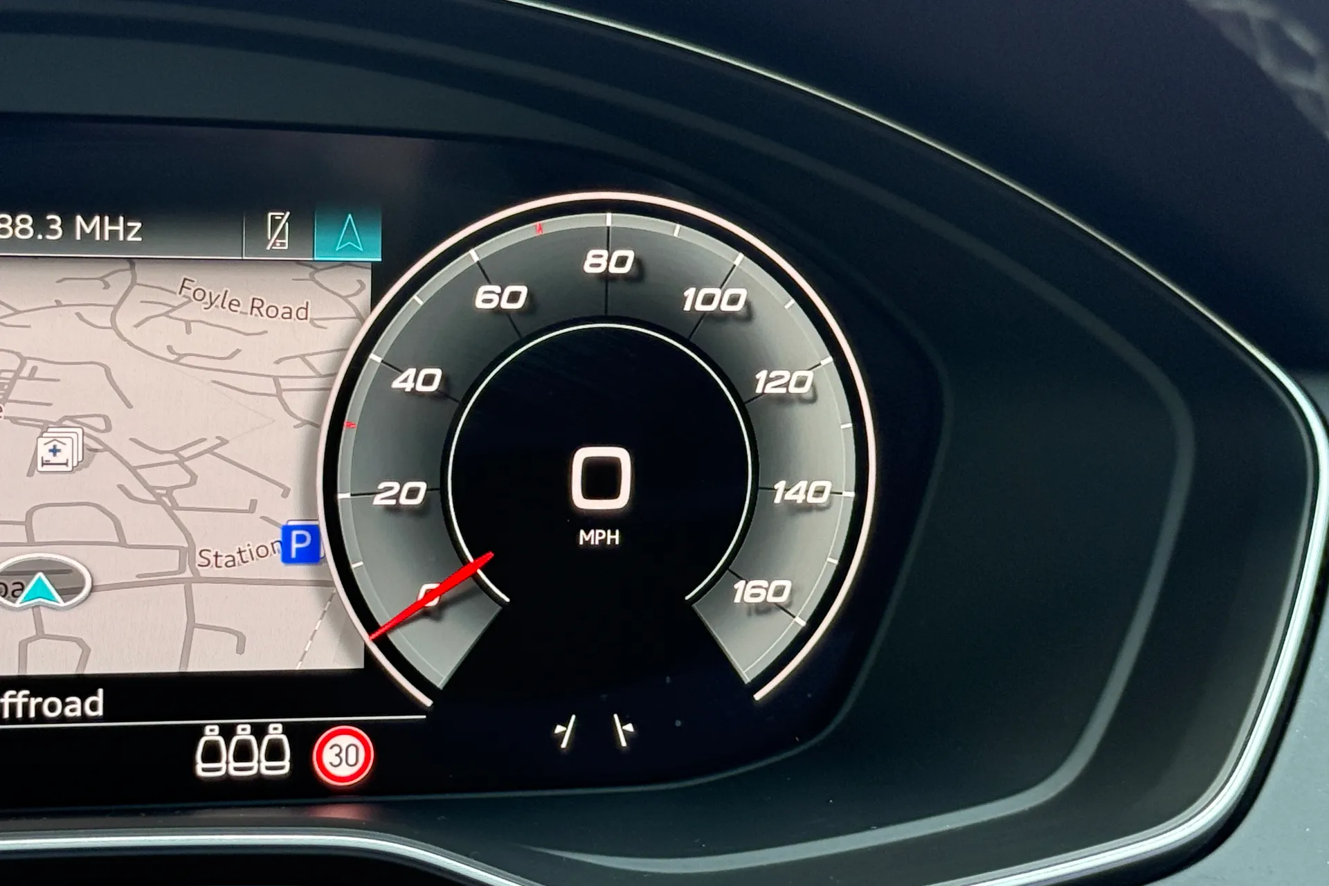 Audi Q5 thumbnail image number 8