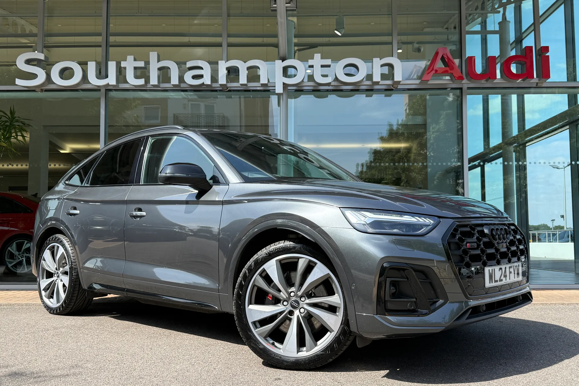 Audi Q5 focused image