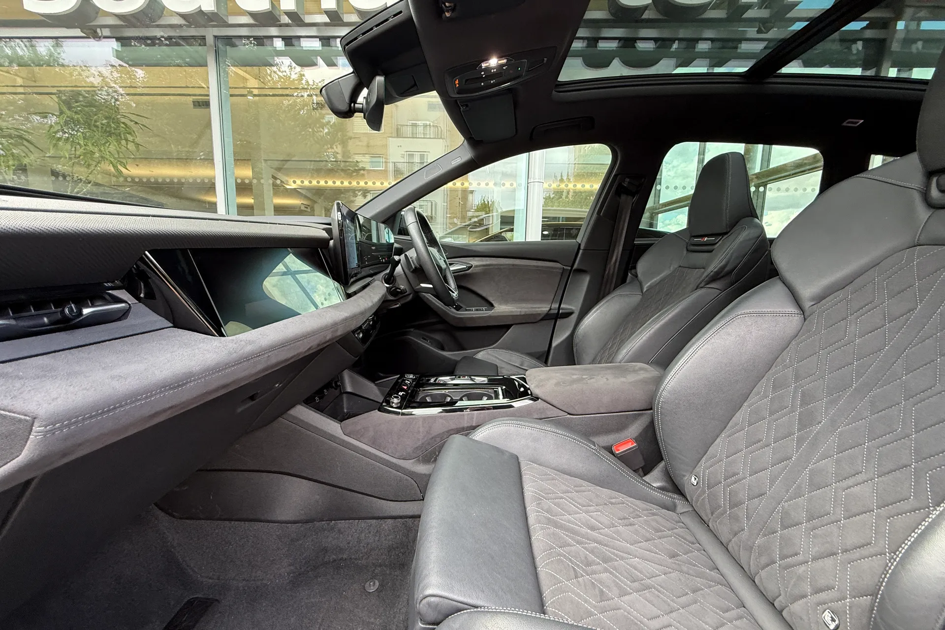 Audi Q6 thumbnail image number 48