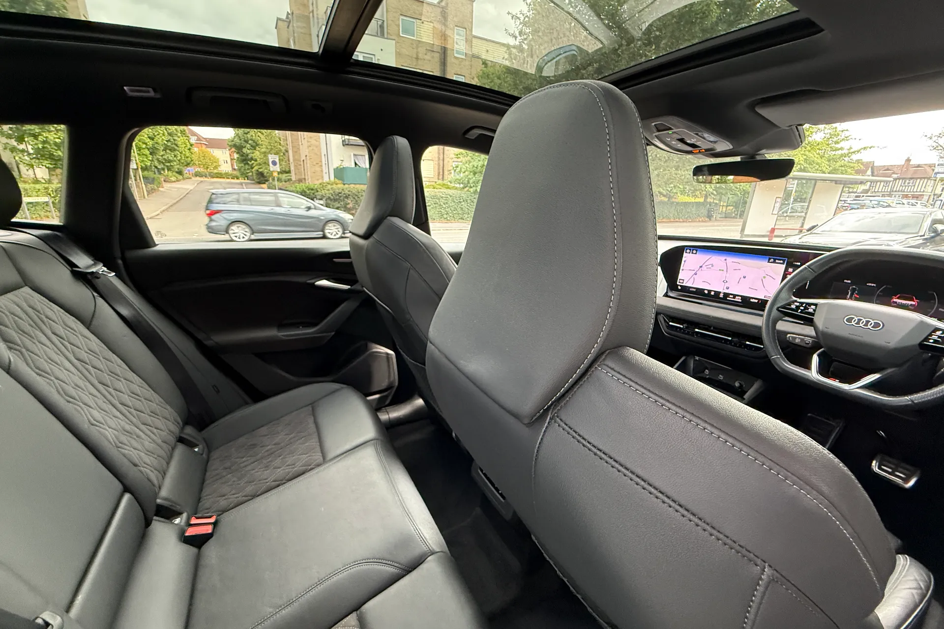 Audi Q6 thumbnail image number 33