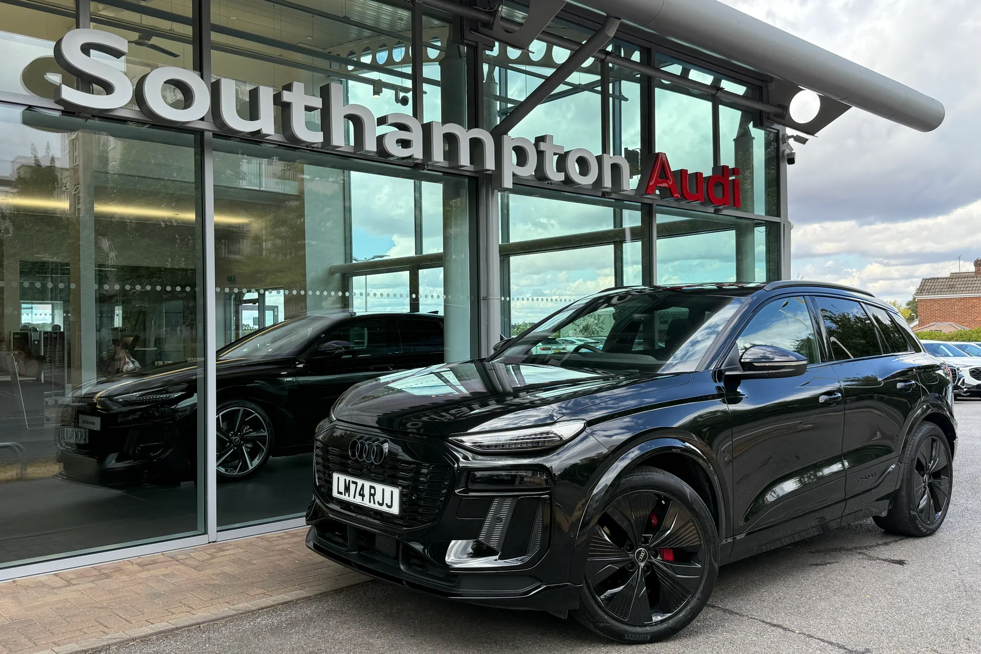 Audi Q6 thumbnail image number 52