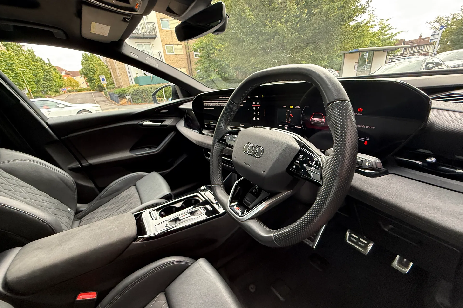 Audi Q6 thumbnail image number 6