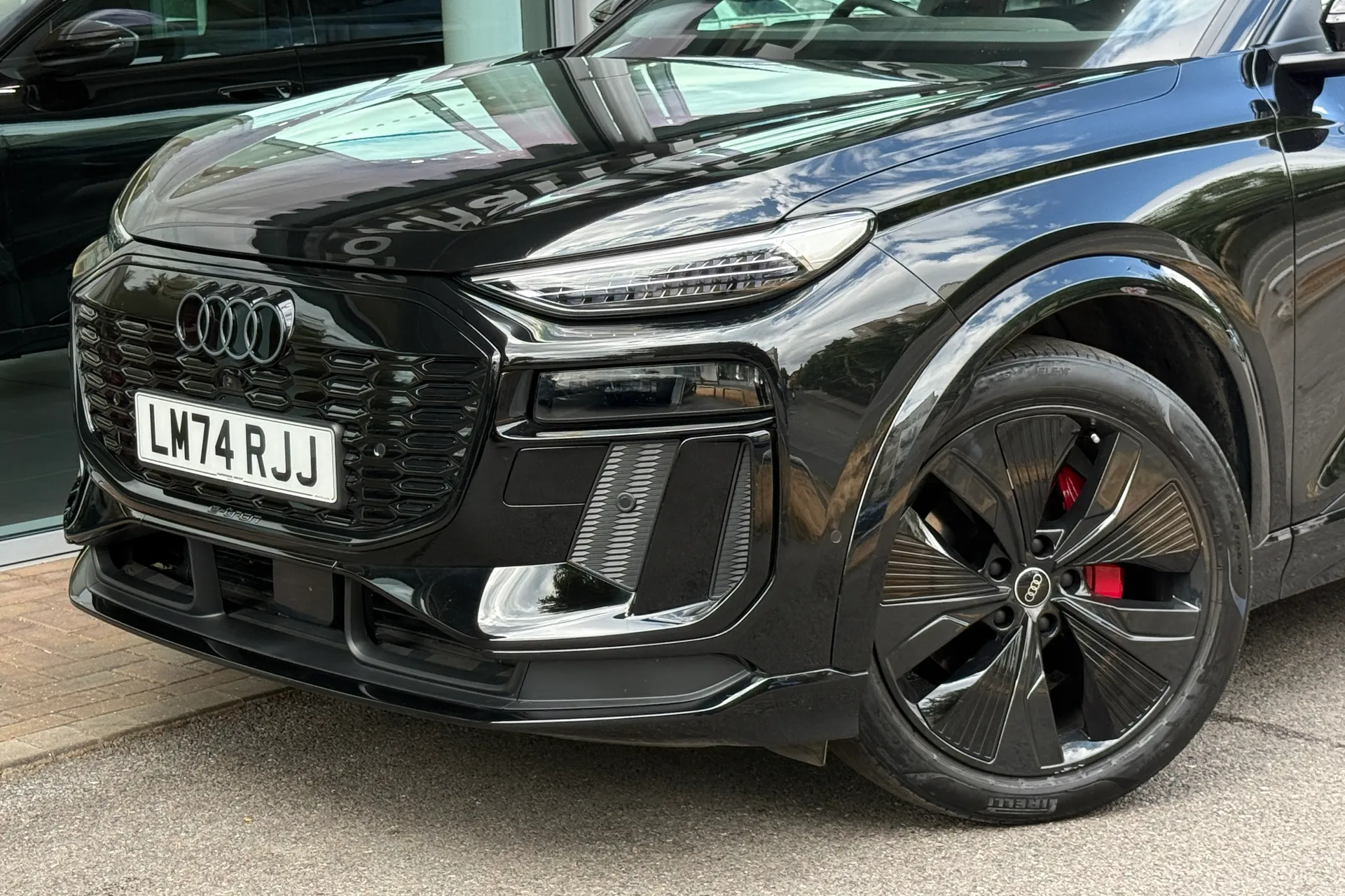 Audi Q6 thumbnail image number 51