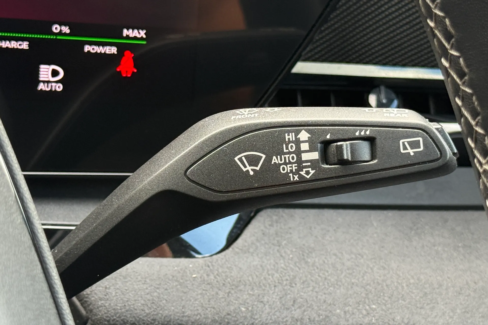 Audi Q6 thumbnail image number 10
