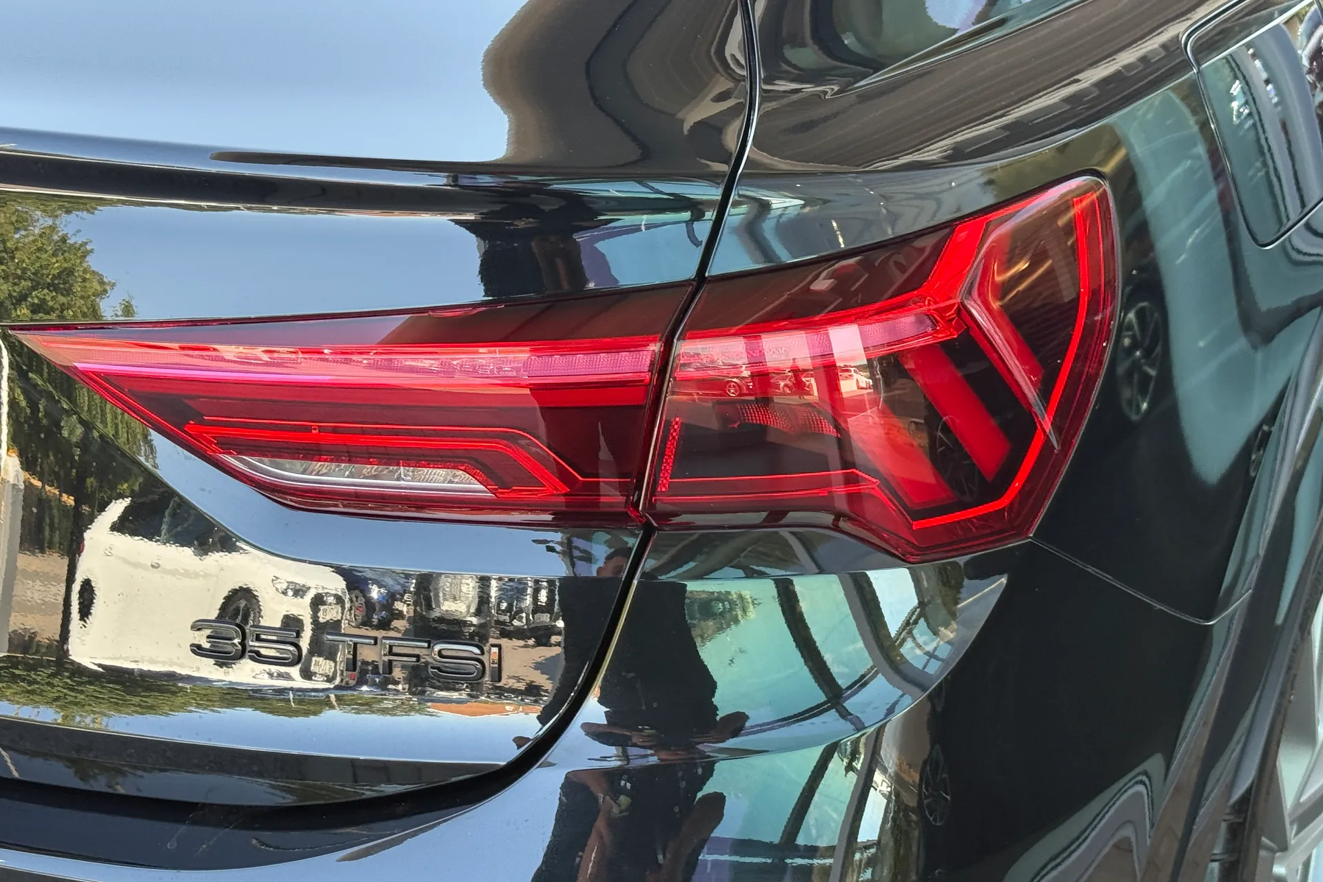 Audi Q3 thumbnail image number 49