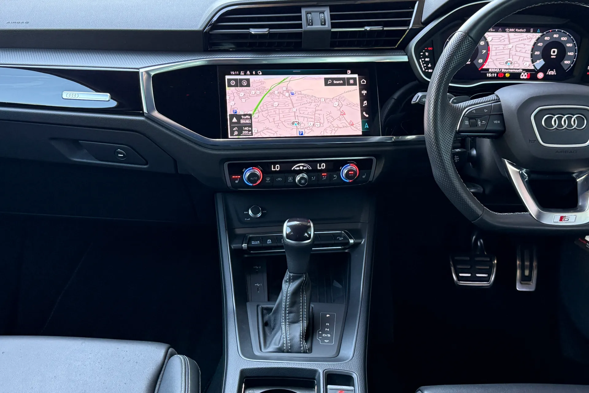 Audi Q3 thumbnail image number 45