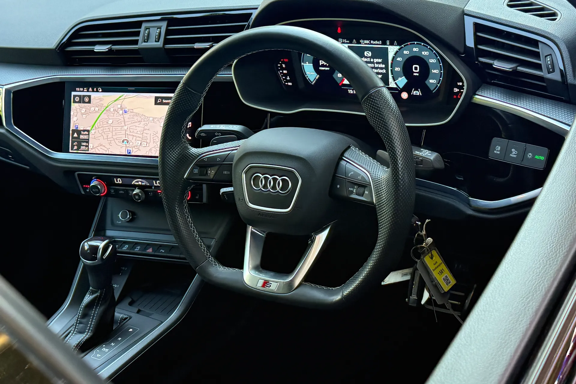 Audi Q3 thumbnail image number 37