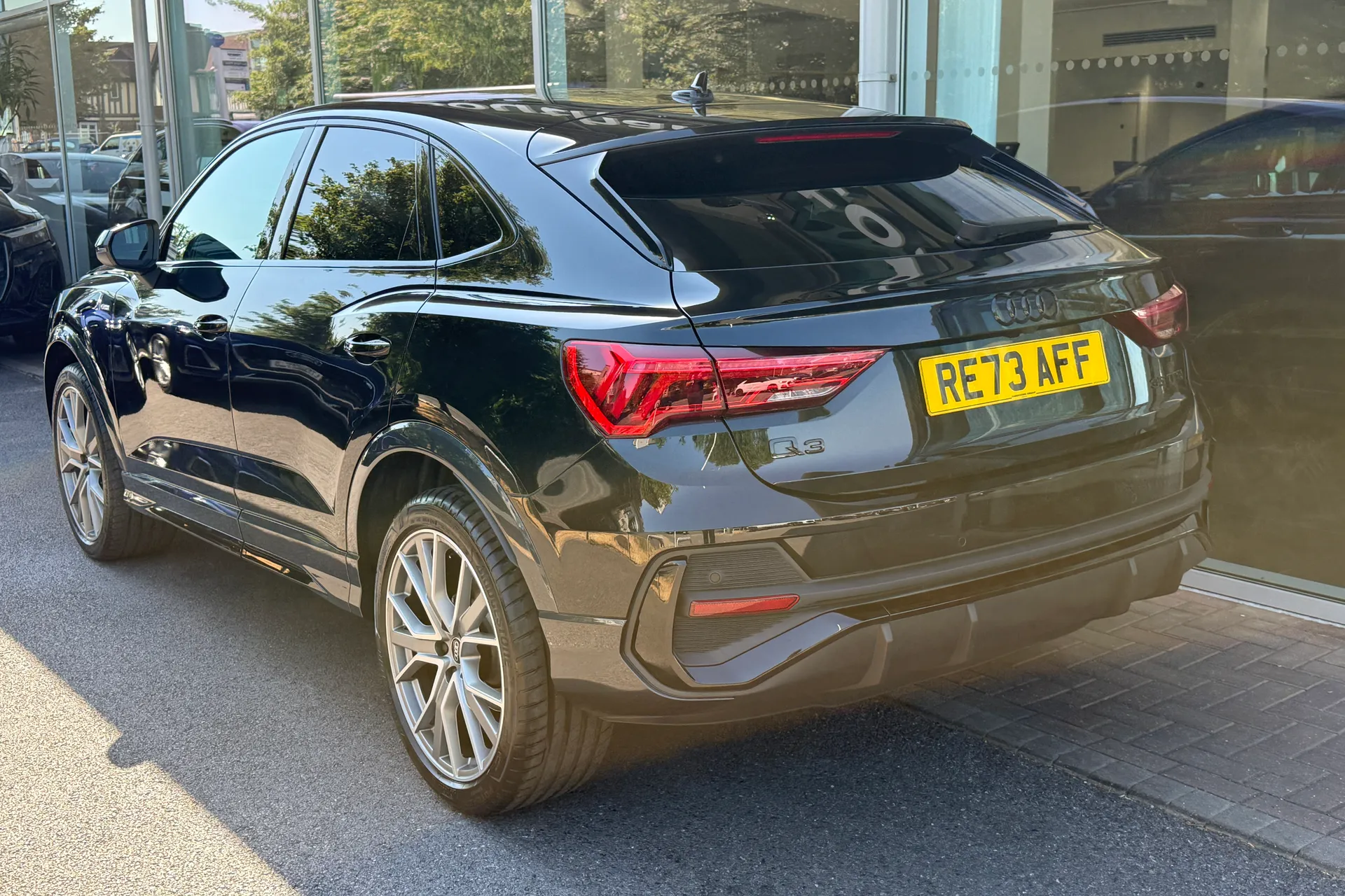 Audi Q3 thumbnail image number 3
