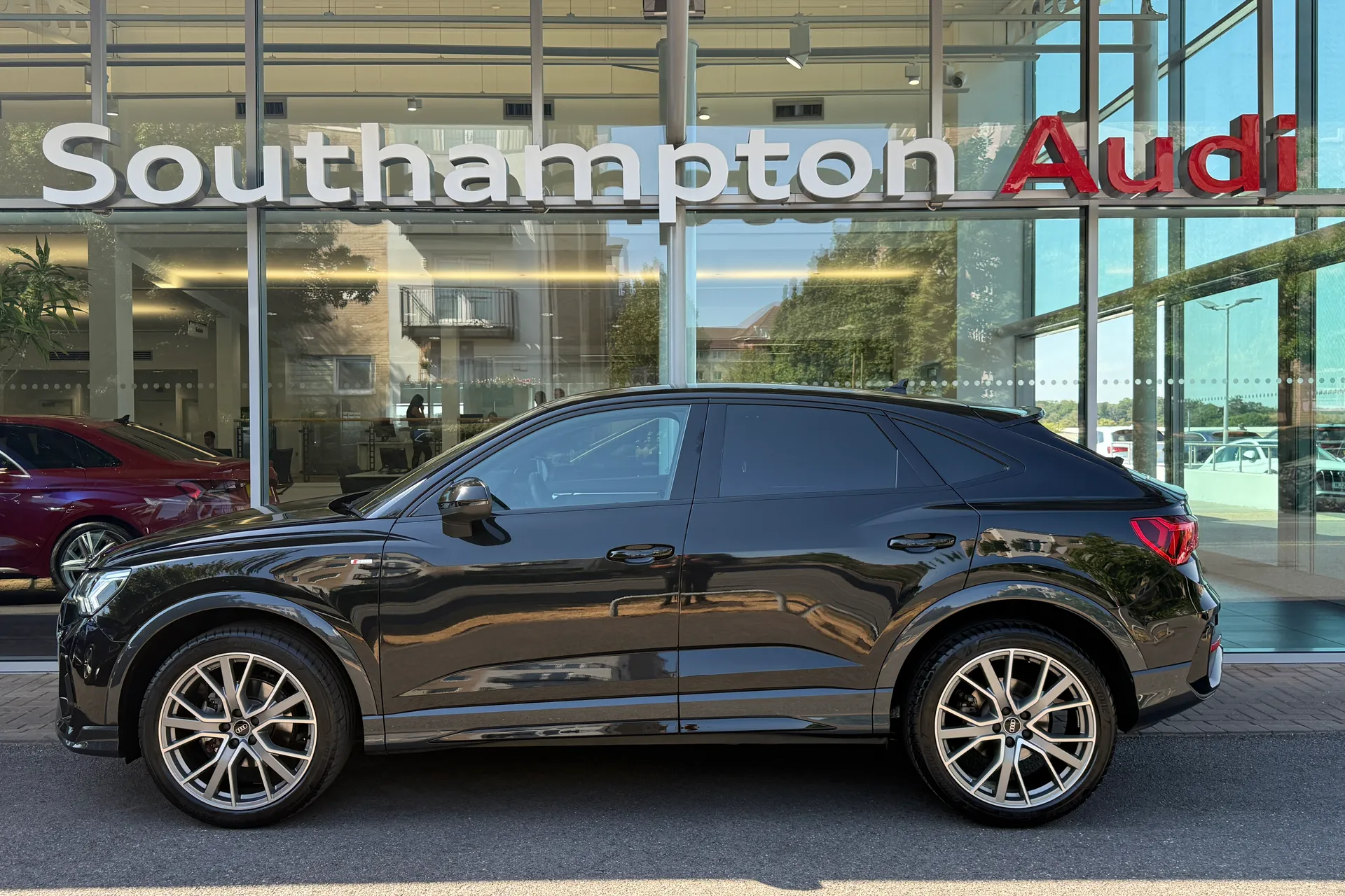 Audi Q3 thumbnail image number 54