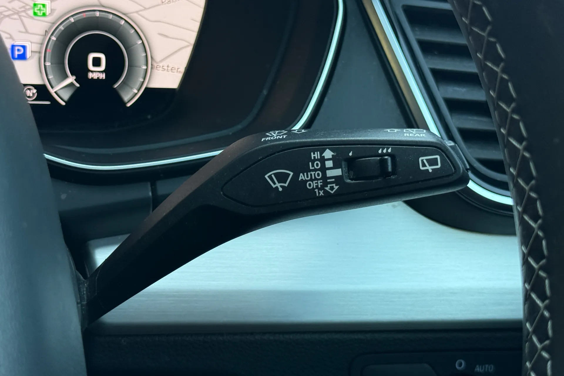 Audi Q5 thumbnail image number 11