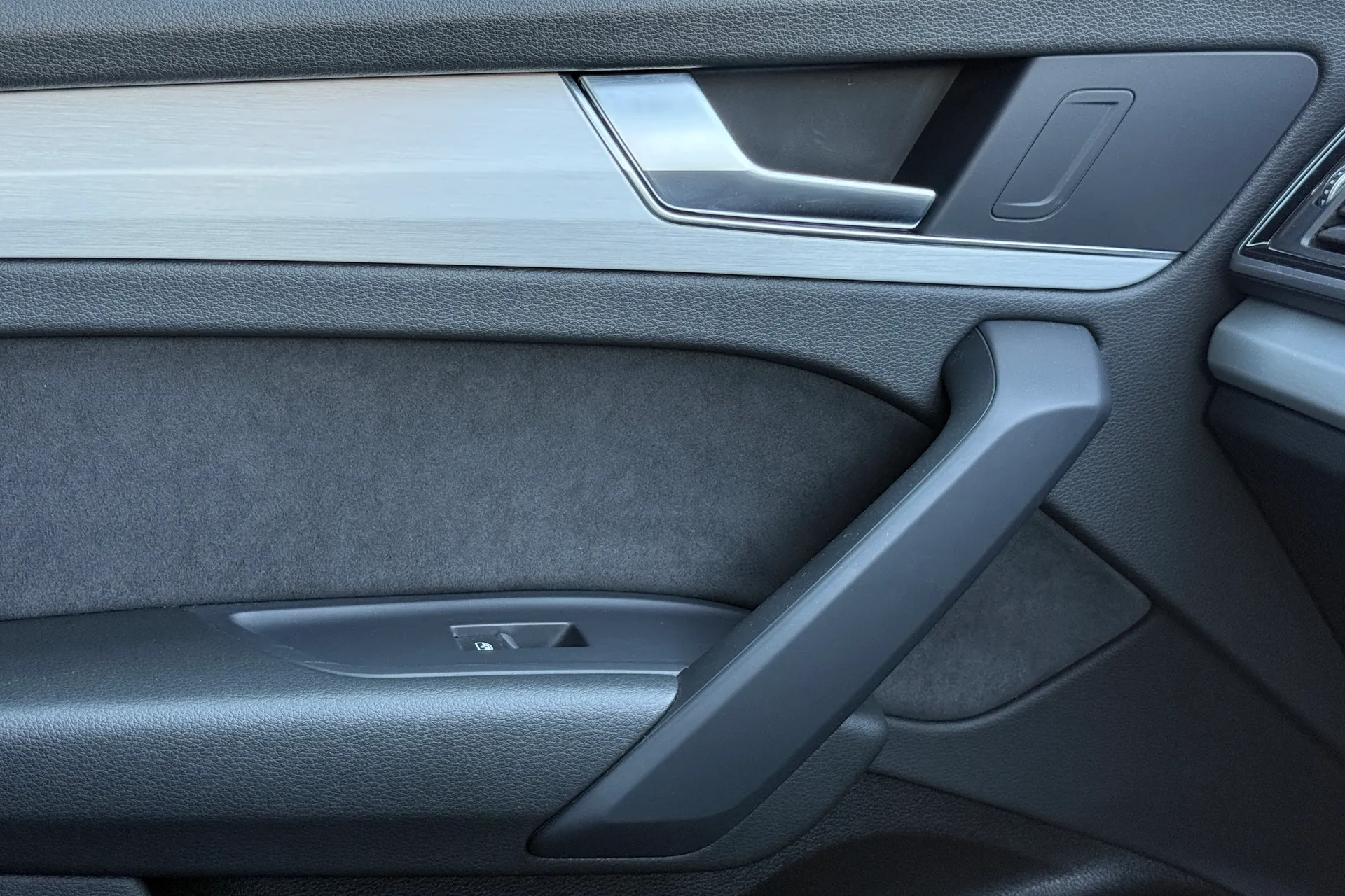 Audi Q5 thumbnail image number 29