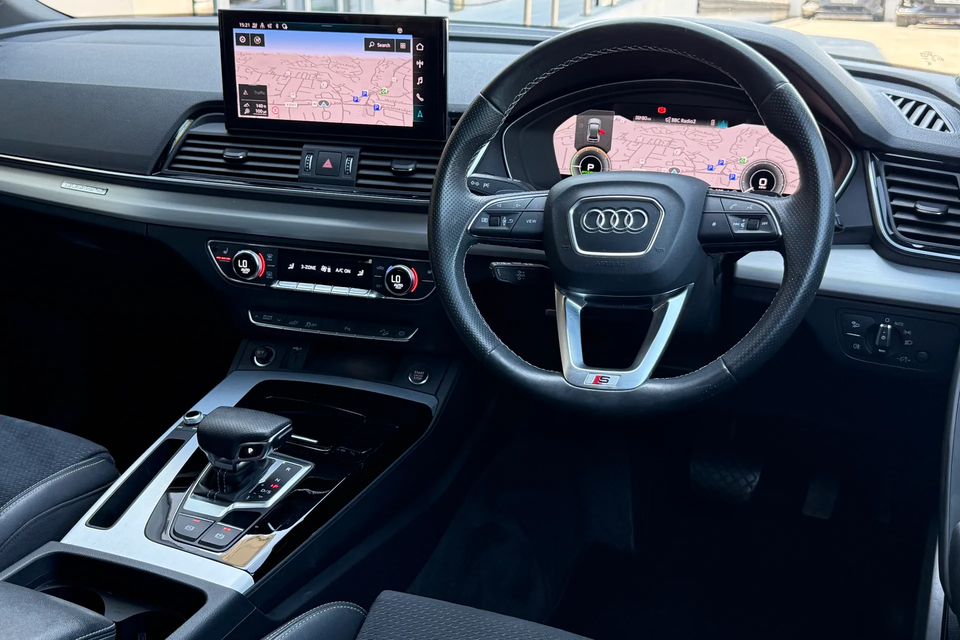Audi Q5 thumbnail image number 35