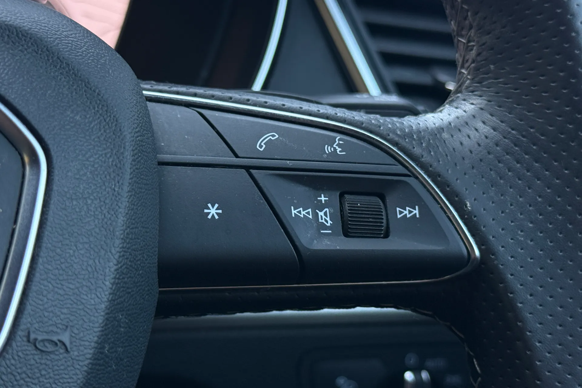 Audi Q5 thumbnail image number 8