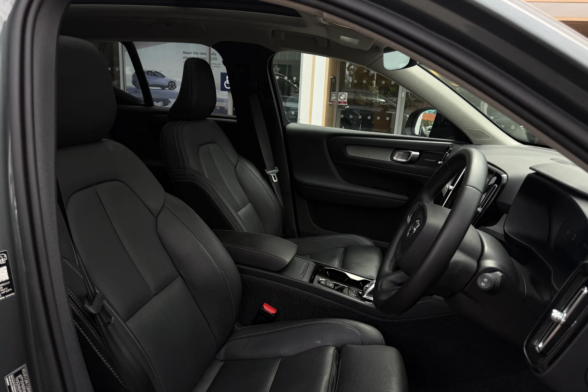 Volvo XC40 thumbnail image number 26