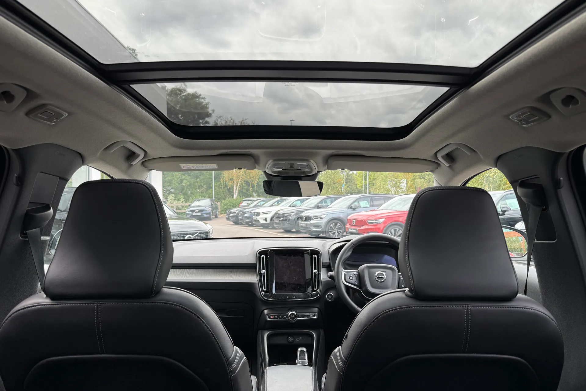 Volvo XC40 thumbnail image number 22