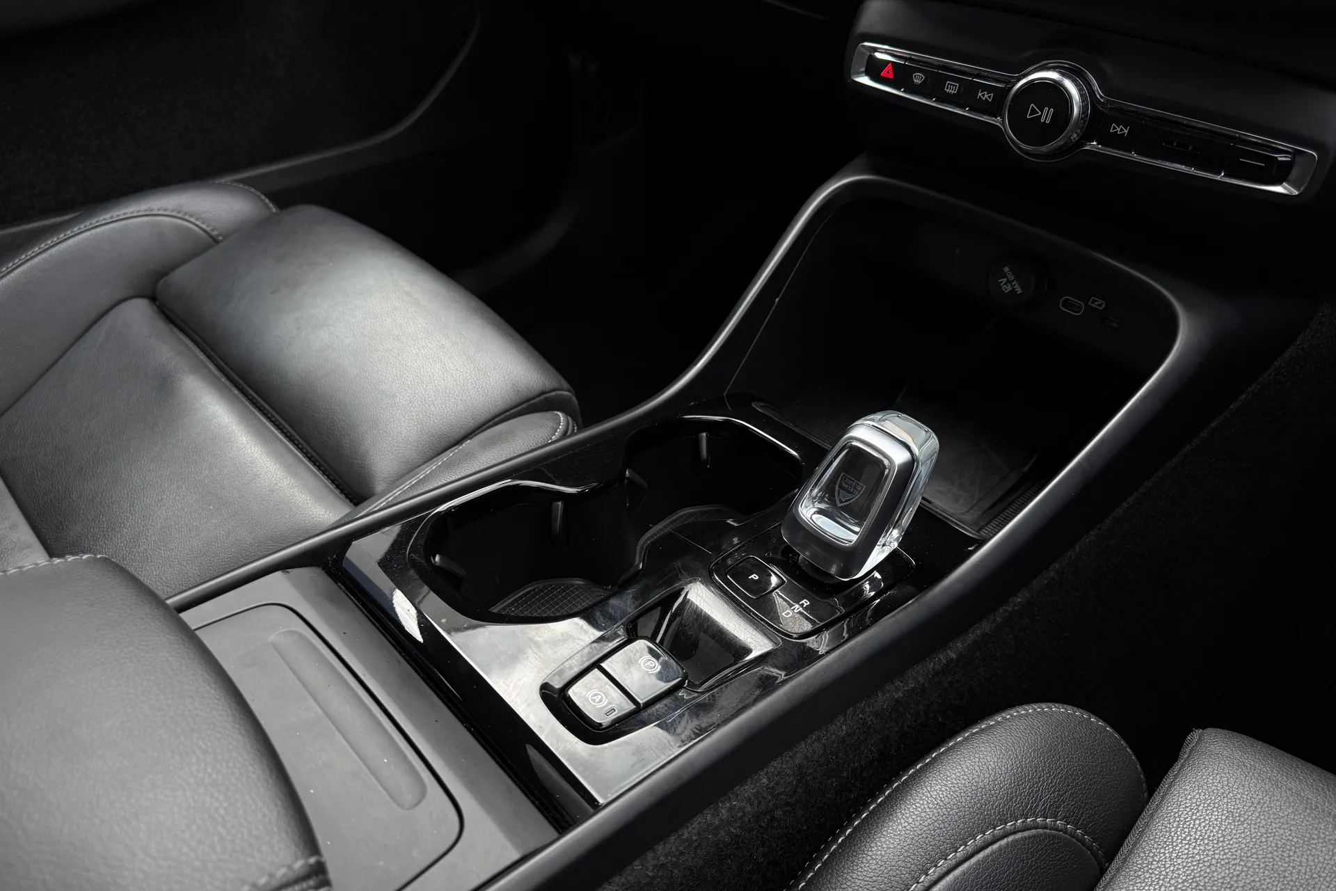 Volvo XC40 thumbnail image number 43