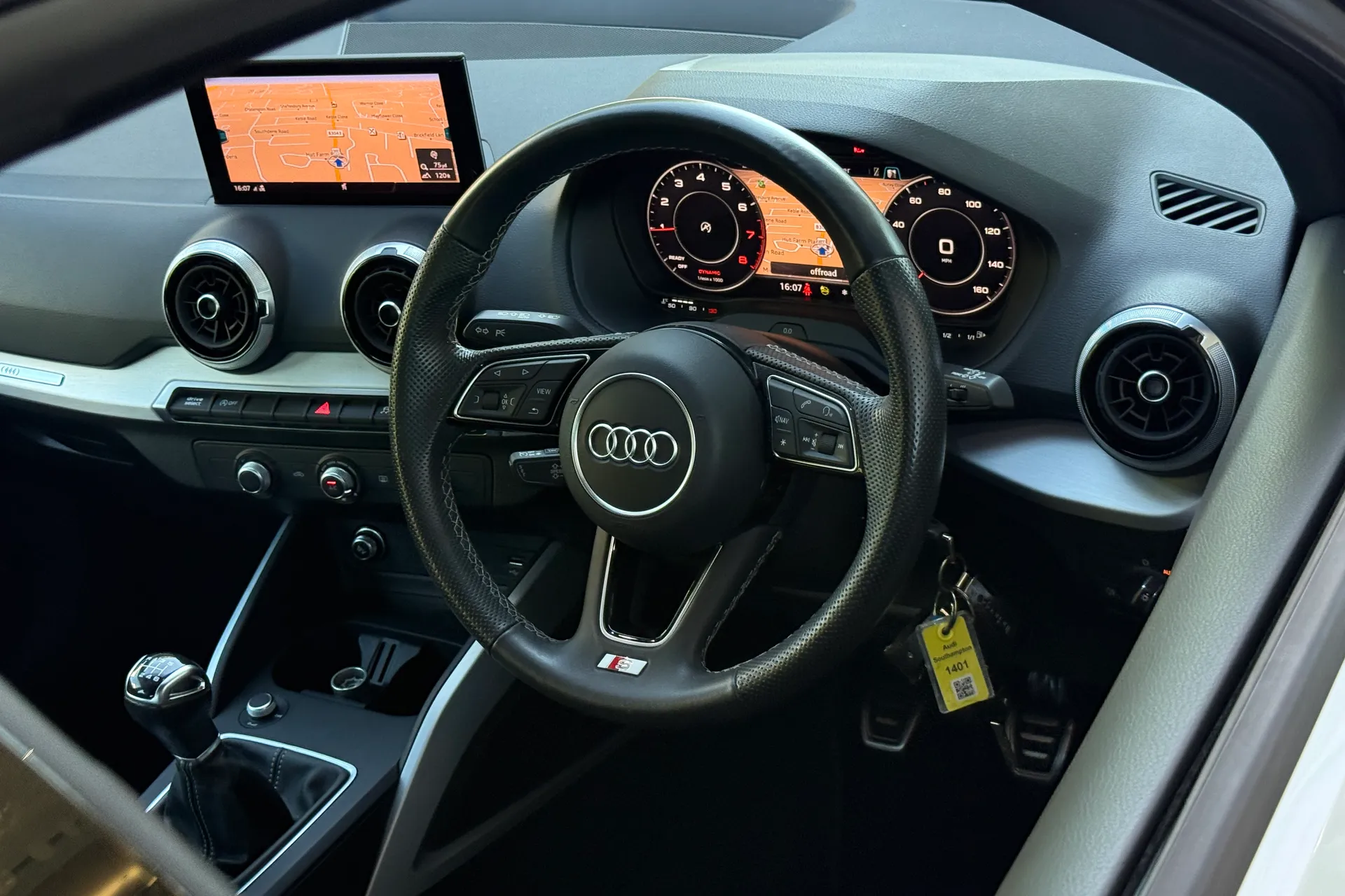 Audi Q2 thumbnail image number 31