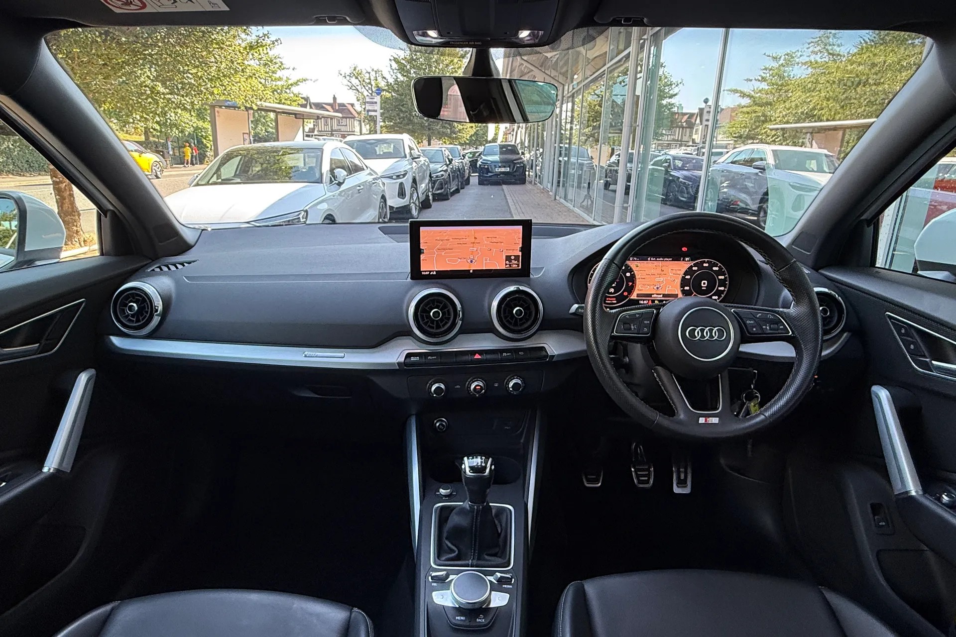 Audi Q2 thumbnail image number 38