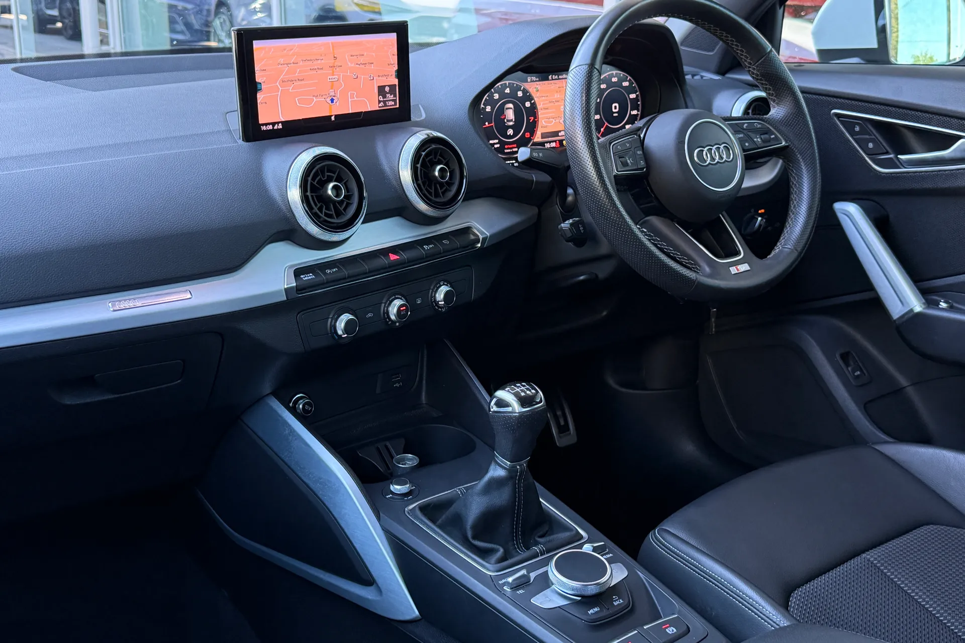 Audi Q2 thumbnail image number 49