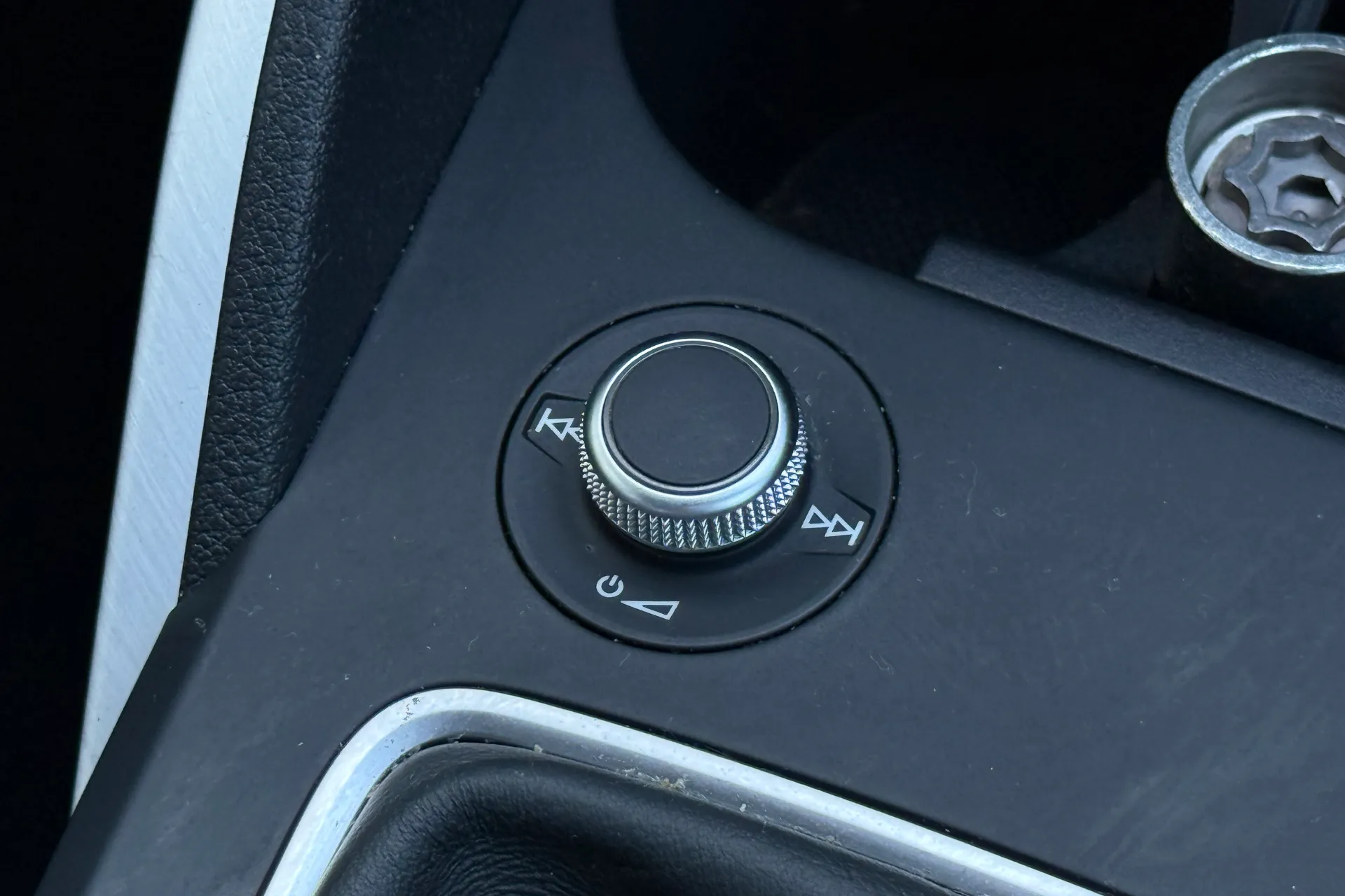 Audi Q2 thumbnail image number 24