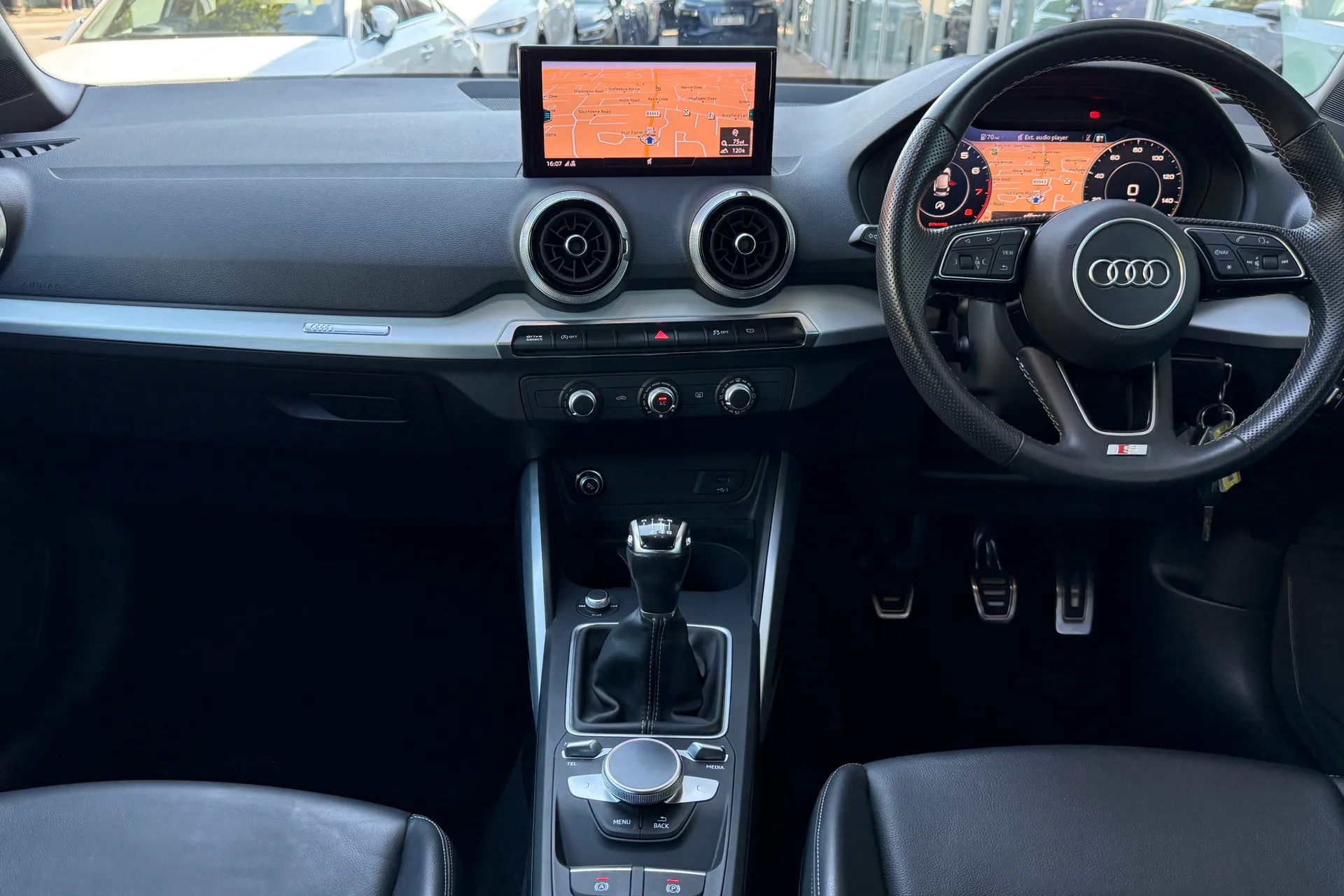 Audi Q2 thumbnail image number 39