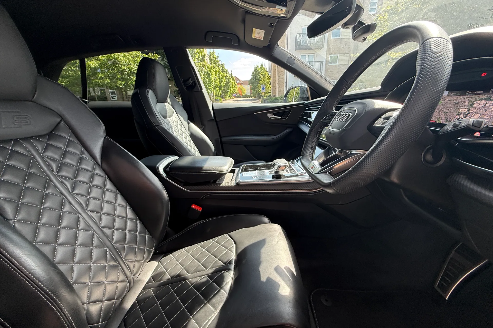 Audi Q8 thumbnail image number 6