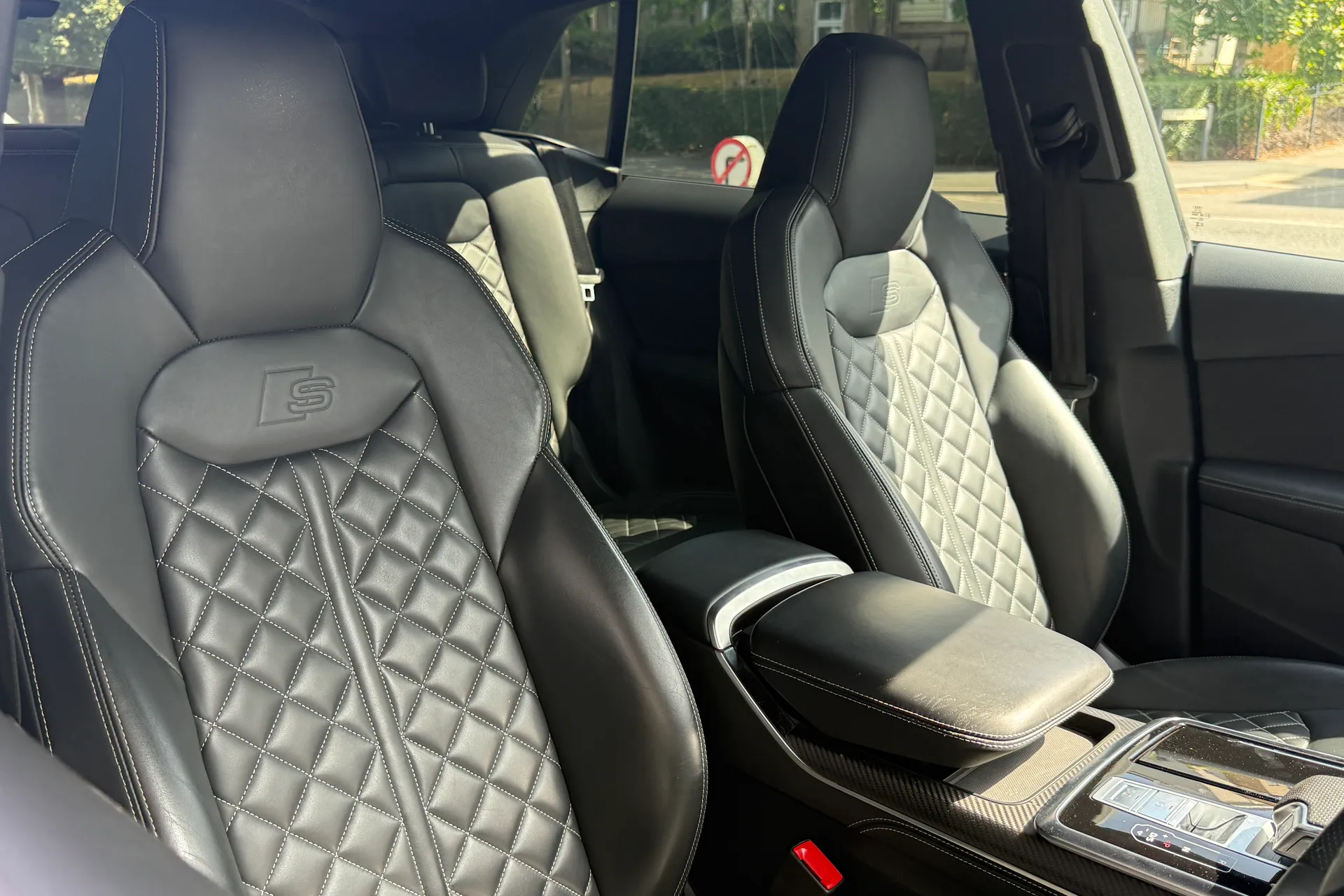 Audi Q8 thumbnail image number 31