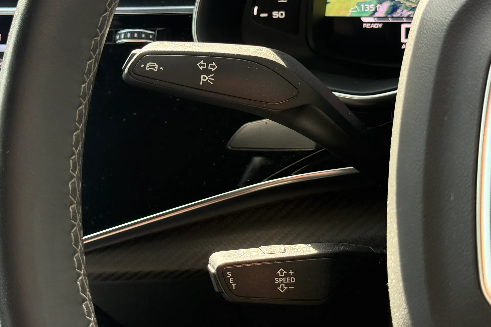 Audi Q8 thumbnail image number 17