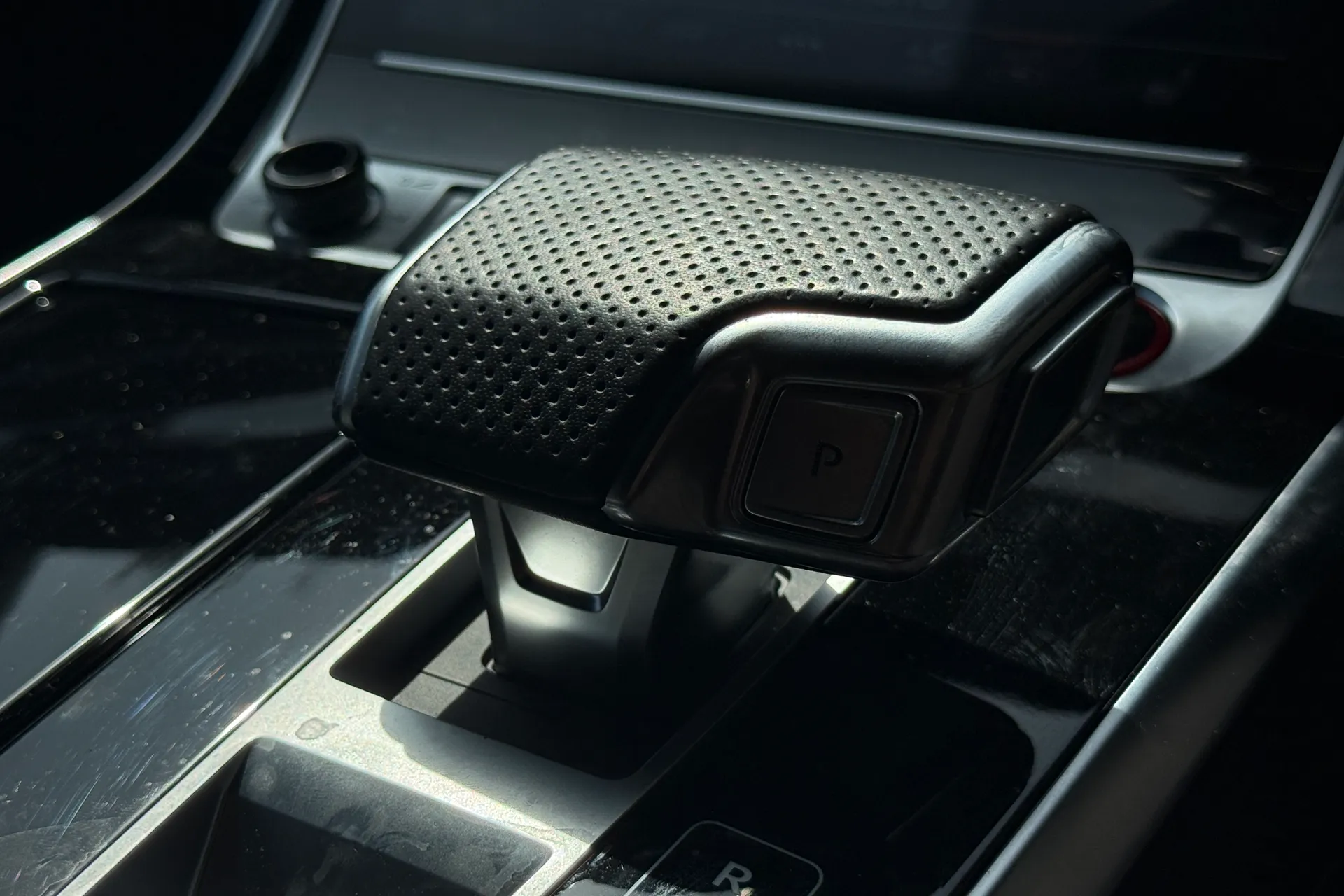Audi Q8 thumbnail image number 22