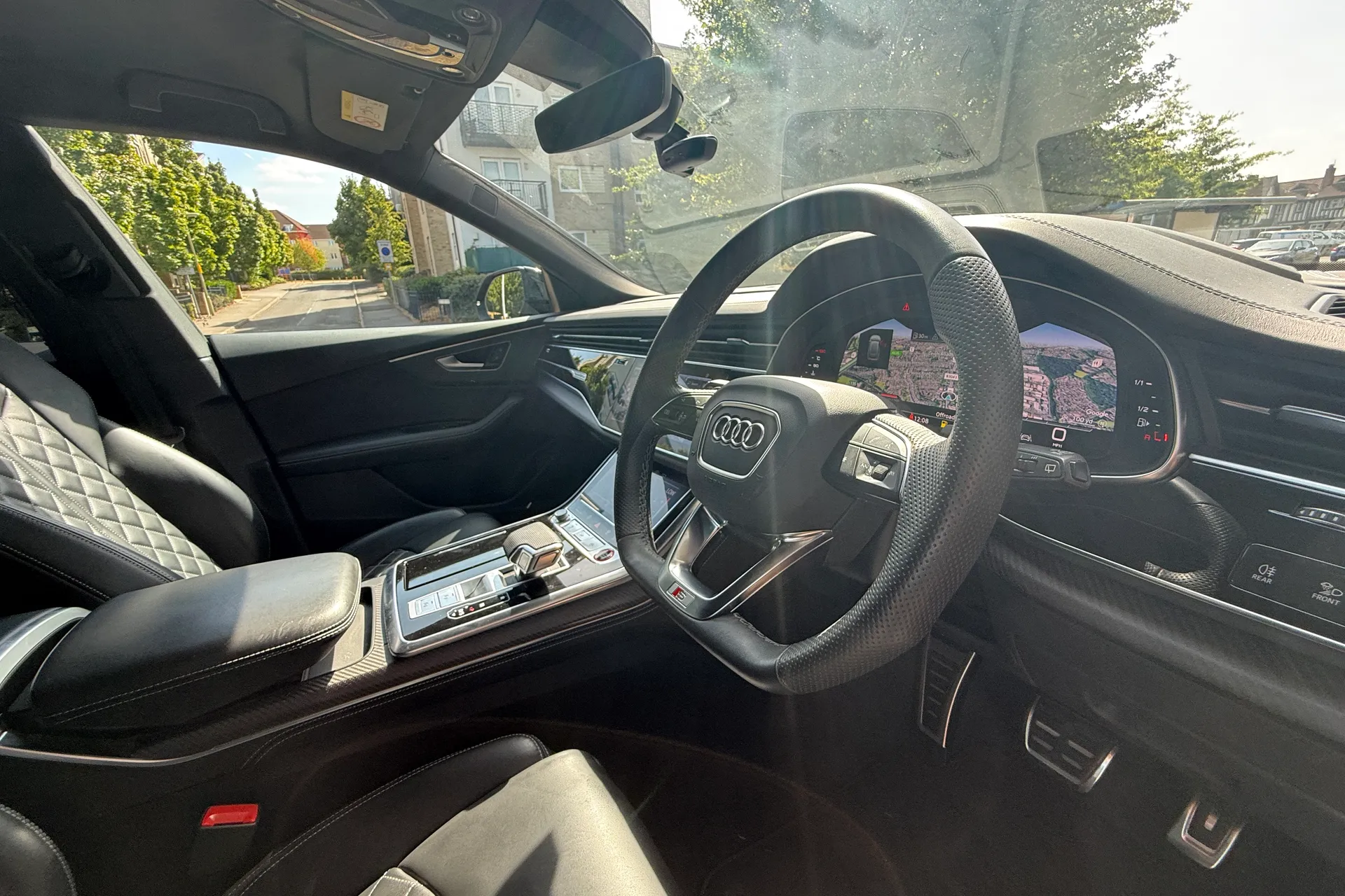 Audi Q8 thumbnail image number 29