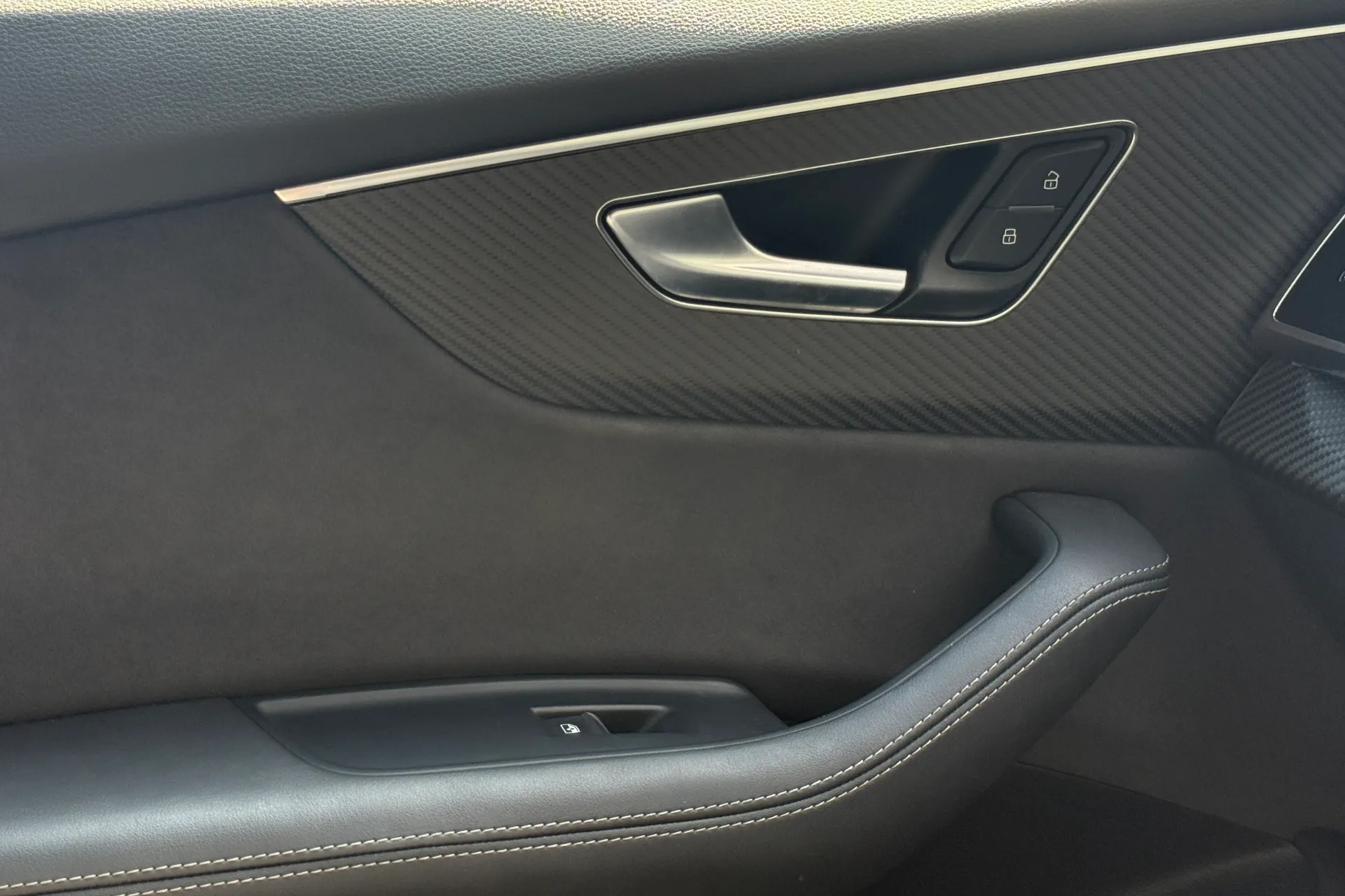 Audi Q8 thumbnail image number 26