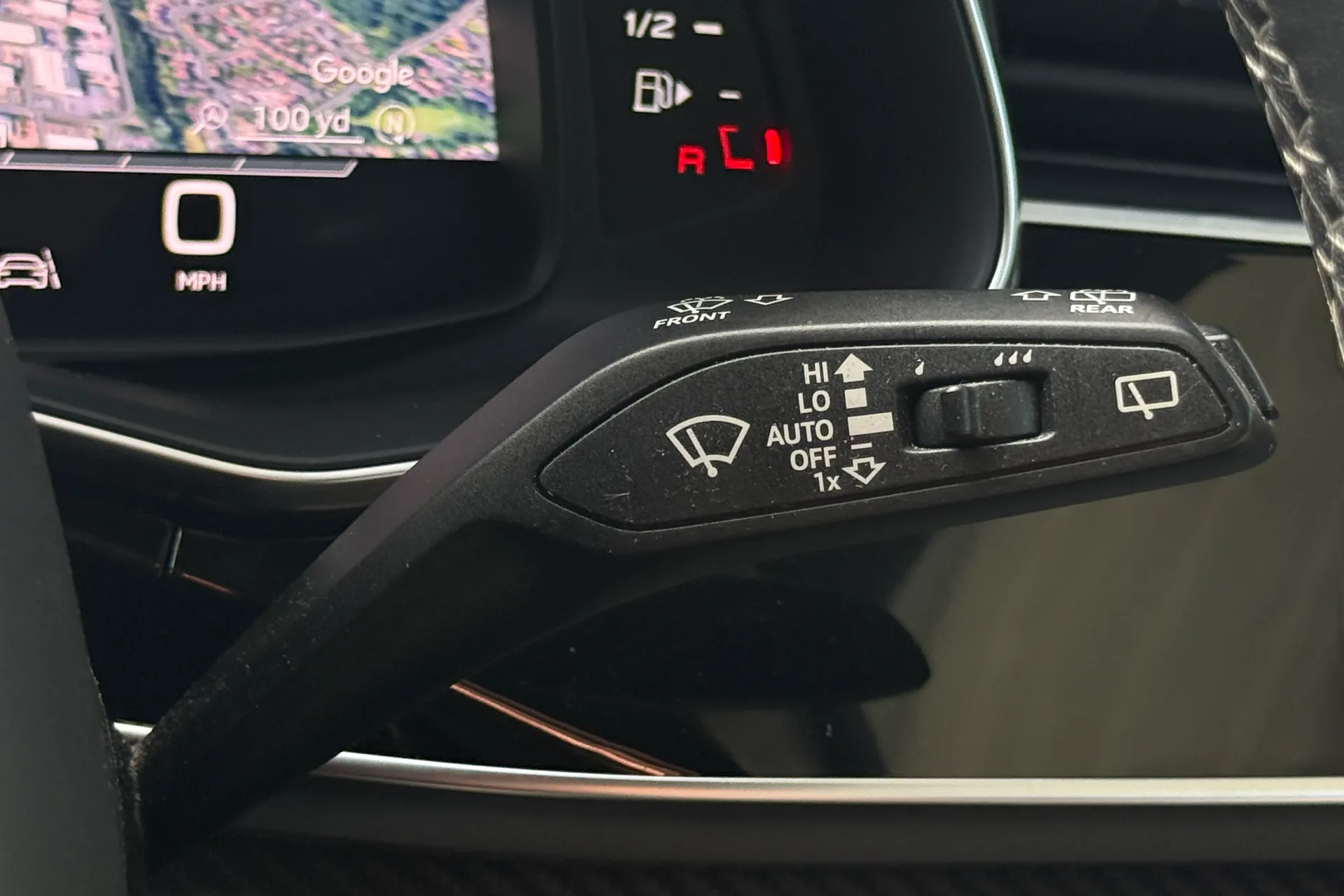 Audi Q8 thumbnail image number 16