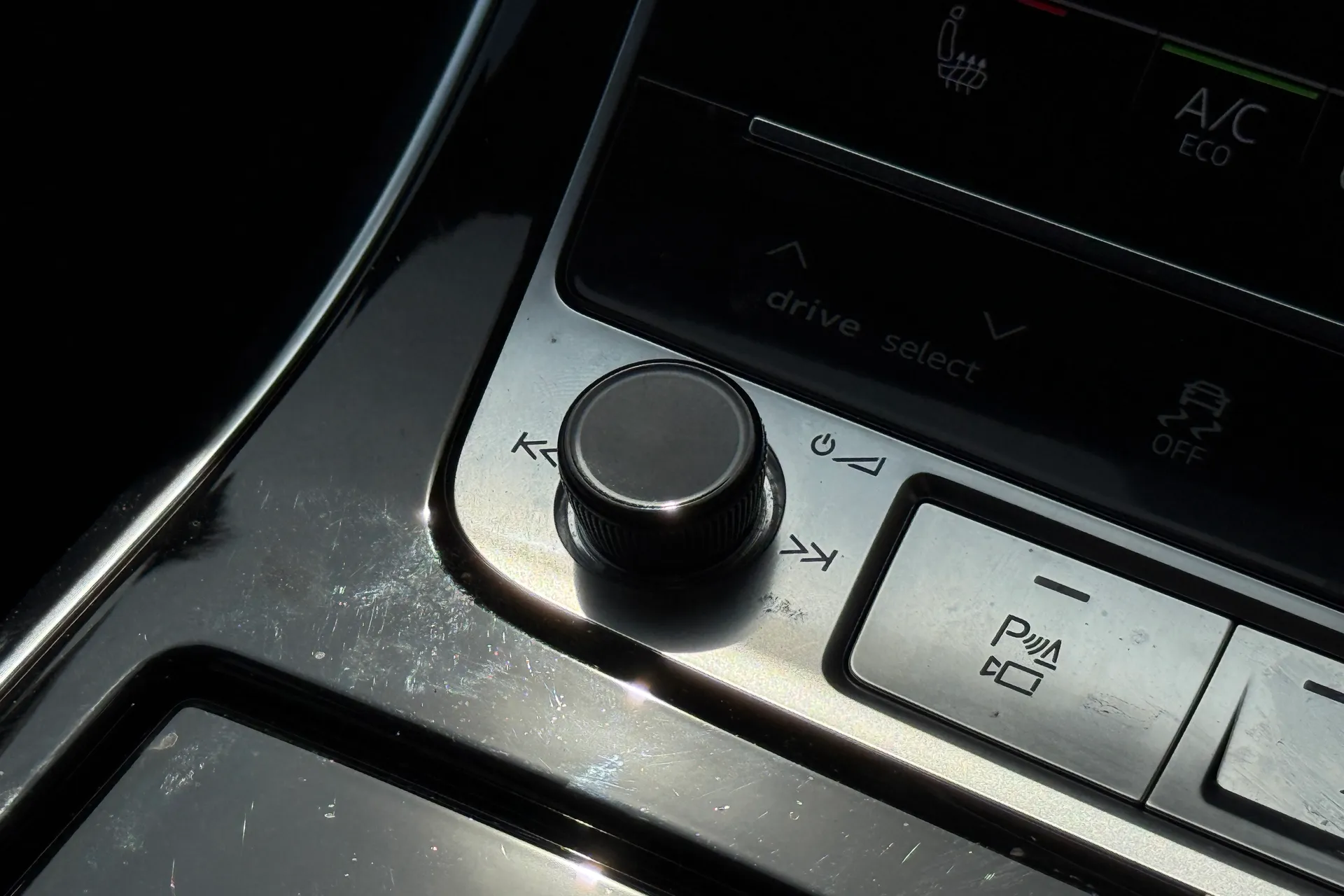 Audi Q8 thumbnail image number 20