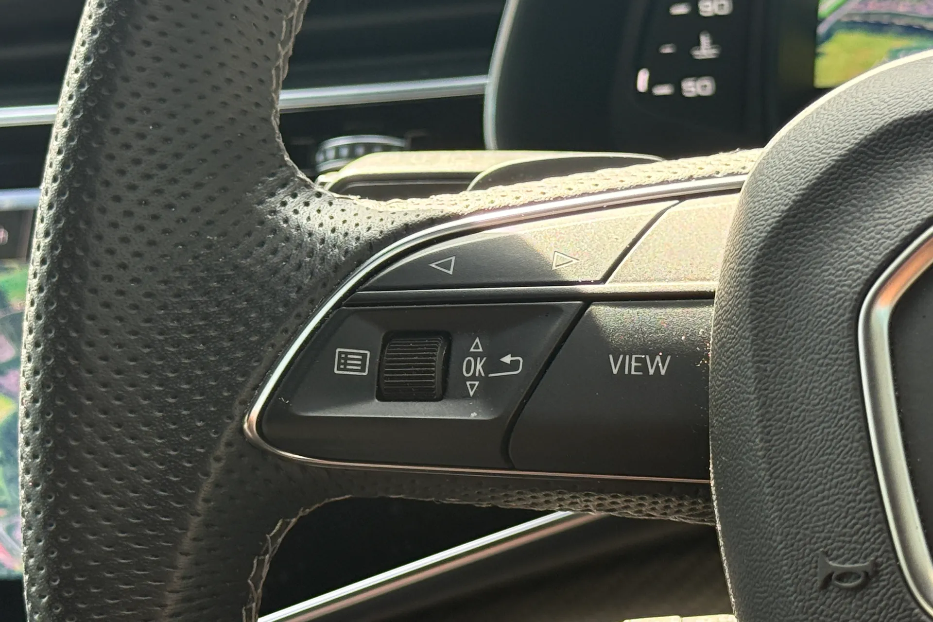 Audi Q8 thumbnail image number 14