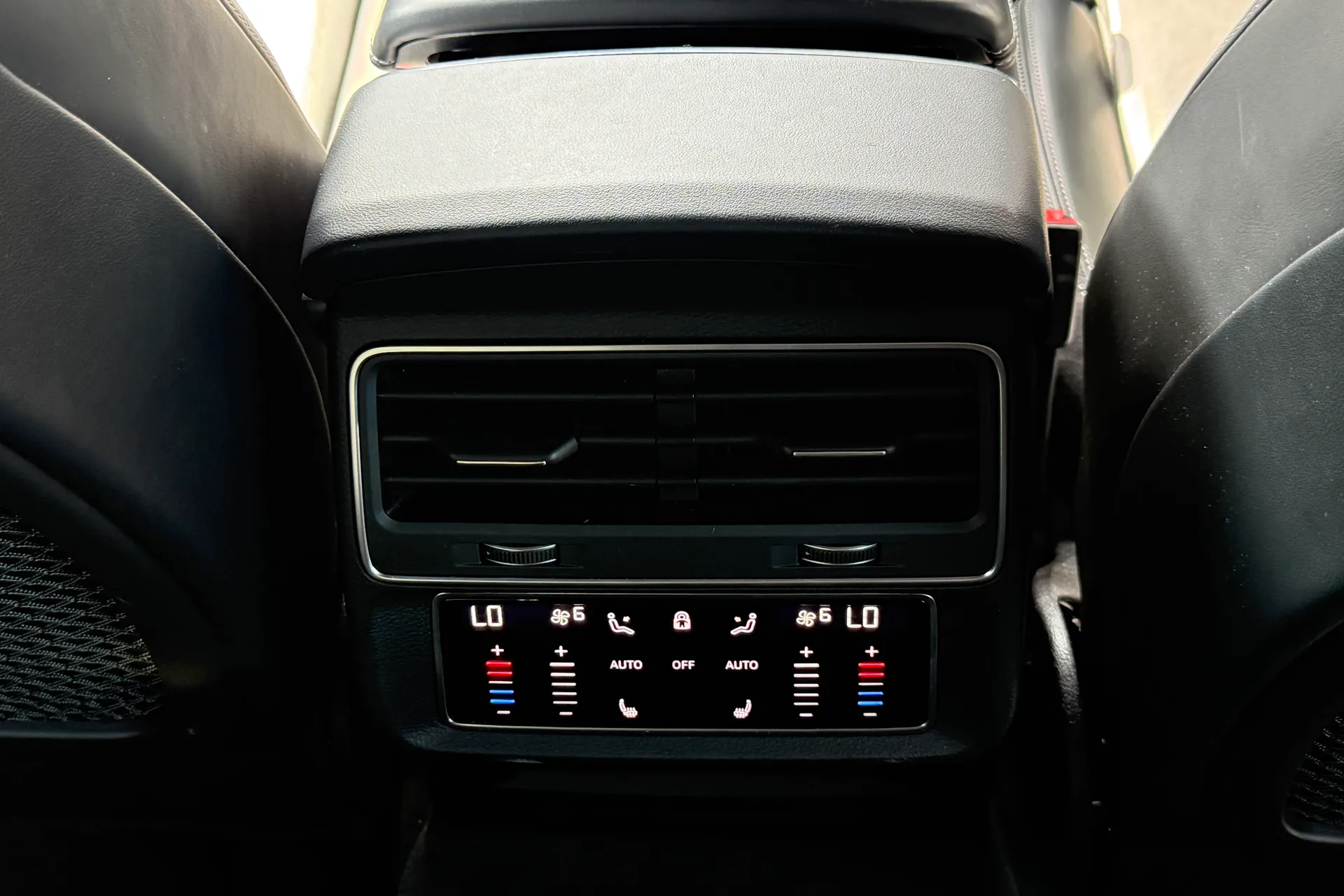 Audi Q8 thumbnail image number 39