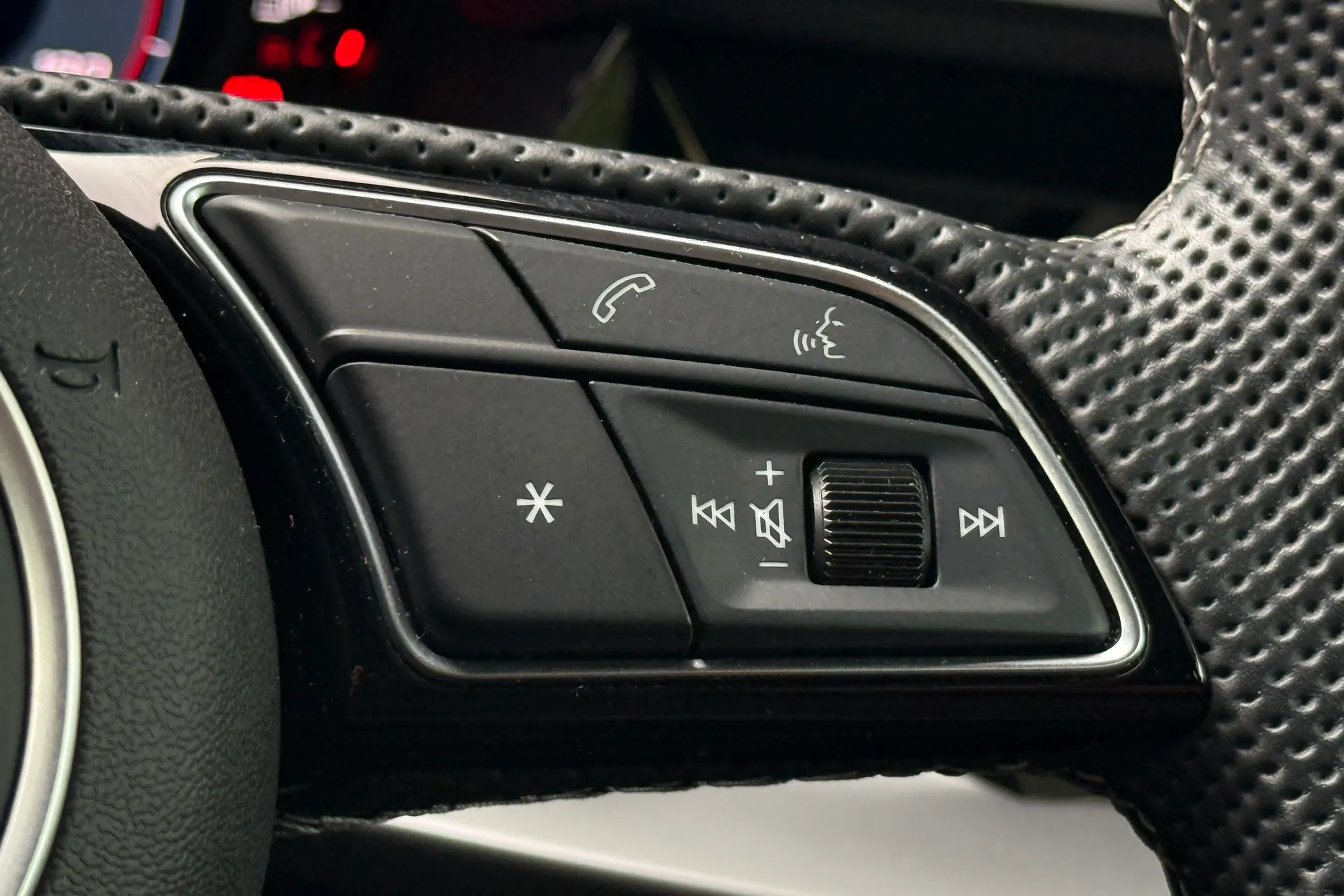 Audi A3 thumbnail image number 10
