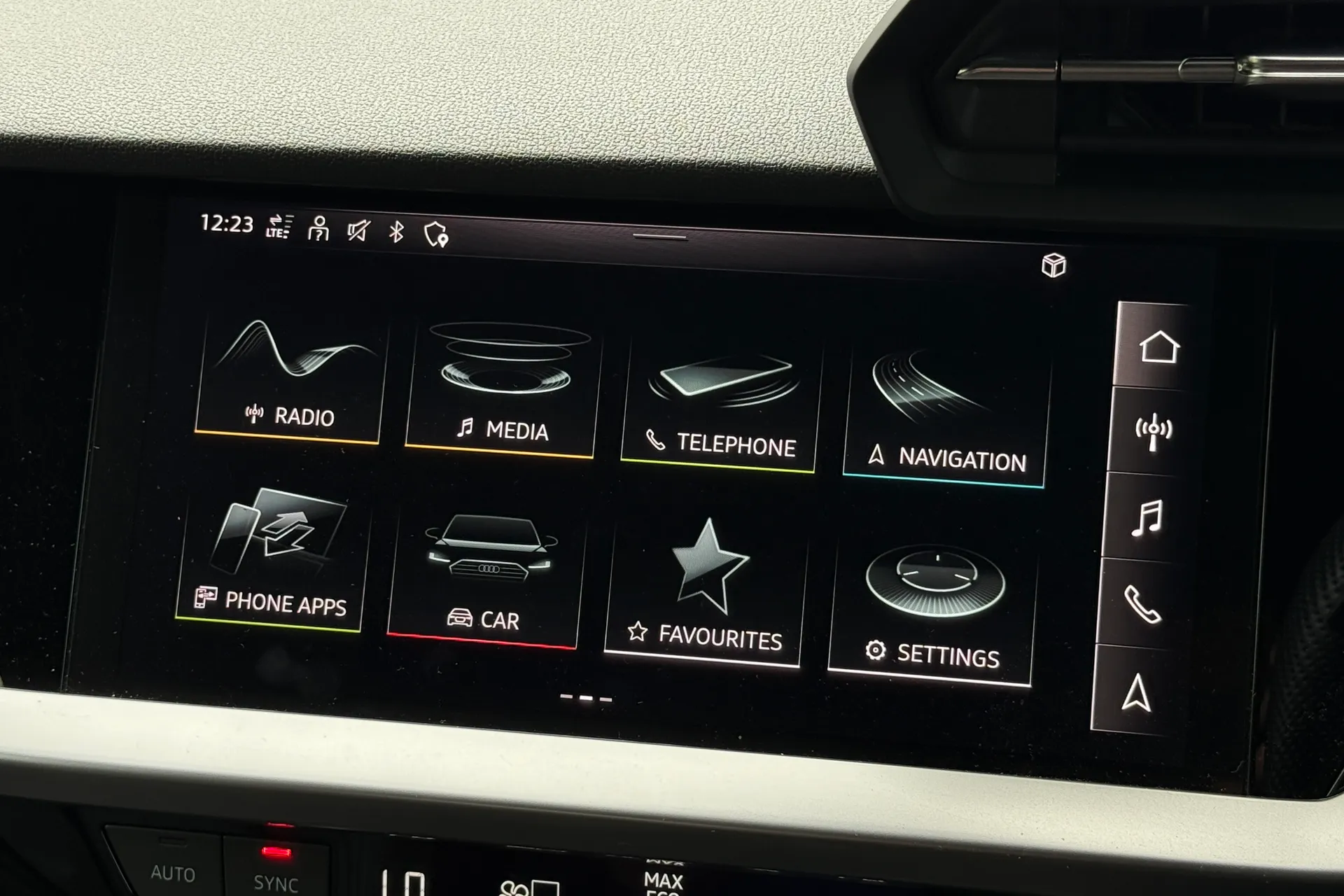 Audi A3 thumbnail image number 16