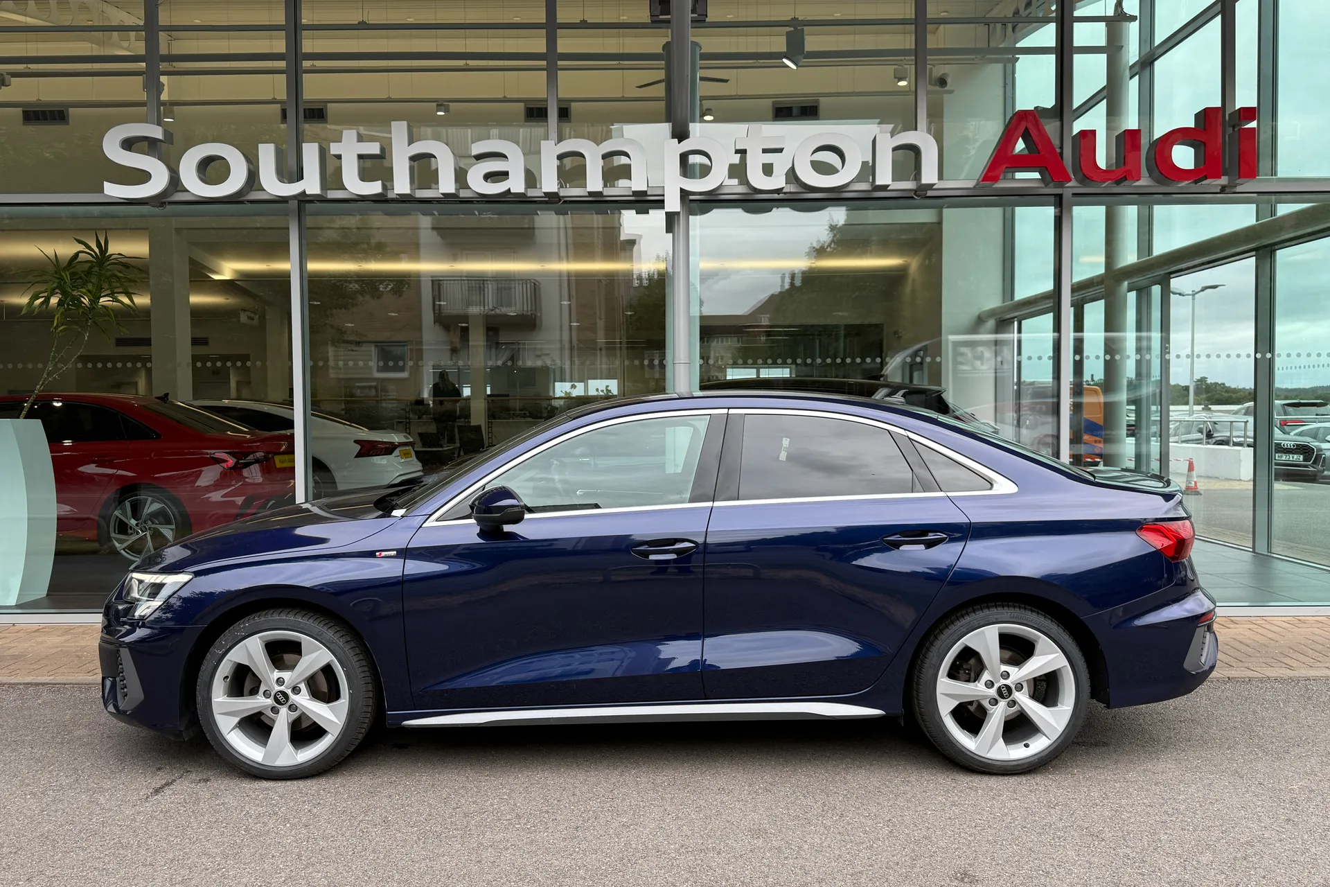 Audi A3 thumbnail image number 42