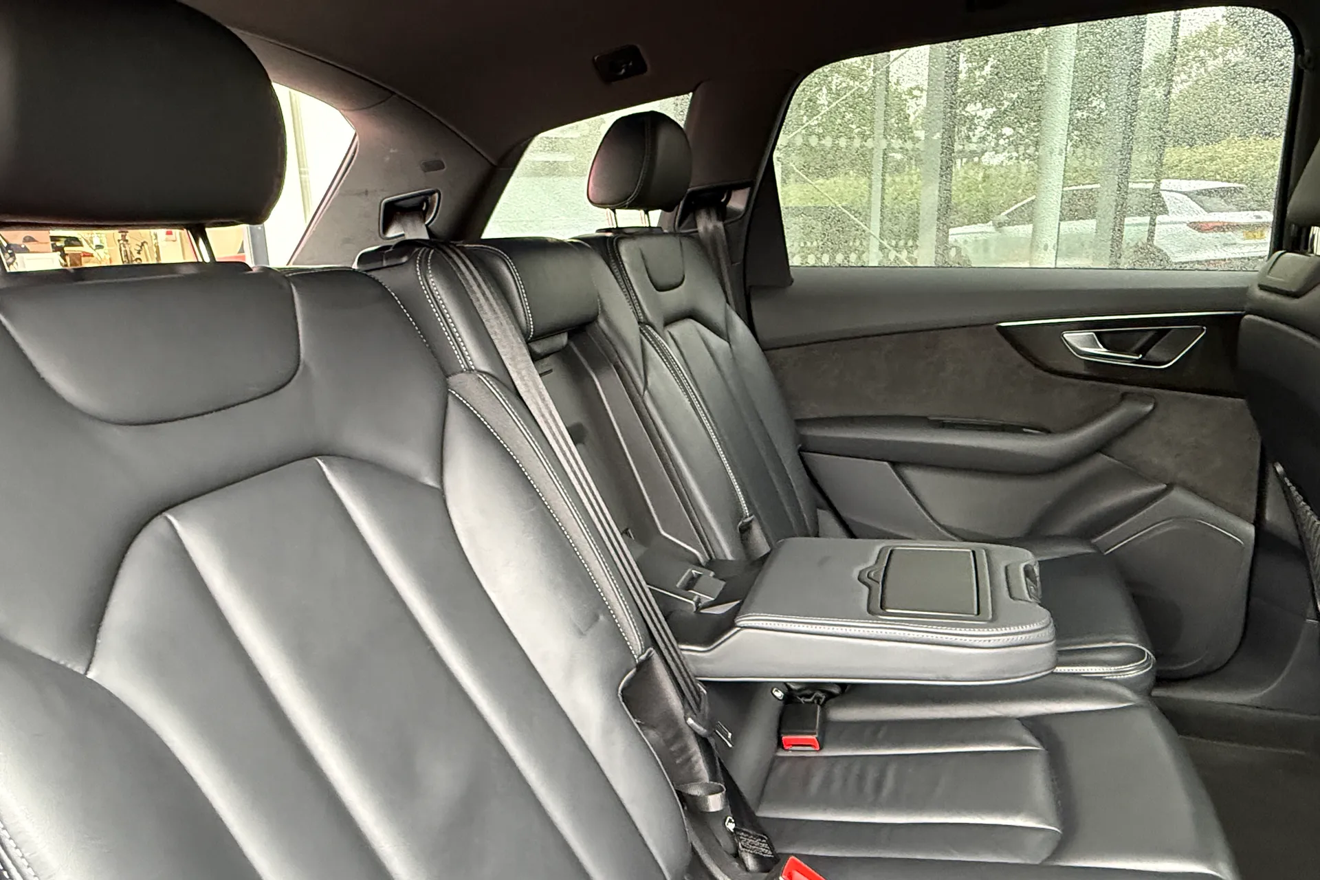 Audi Q7 thumbnail image number 43
