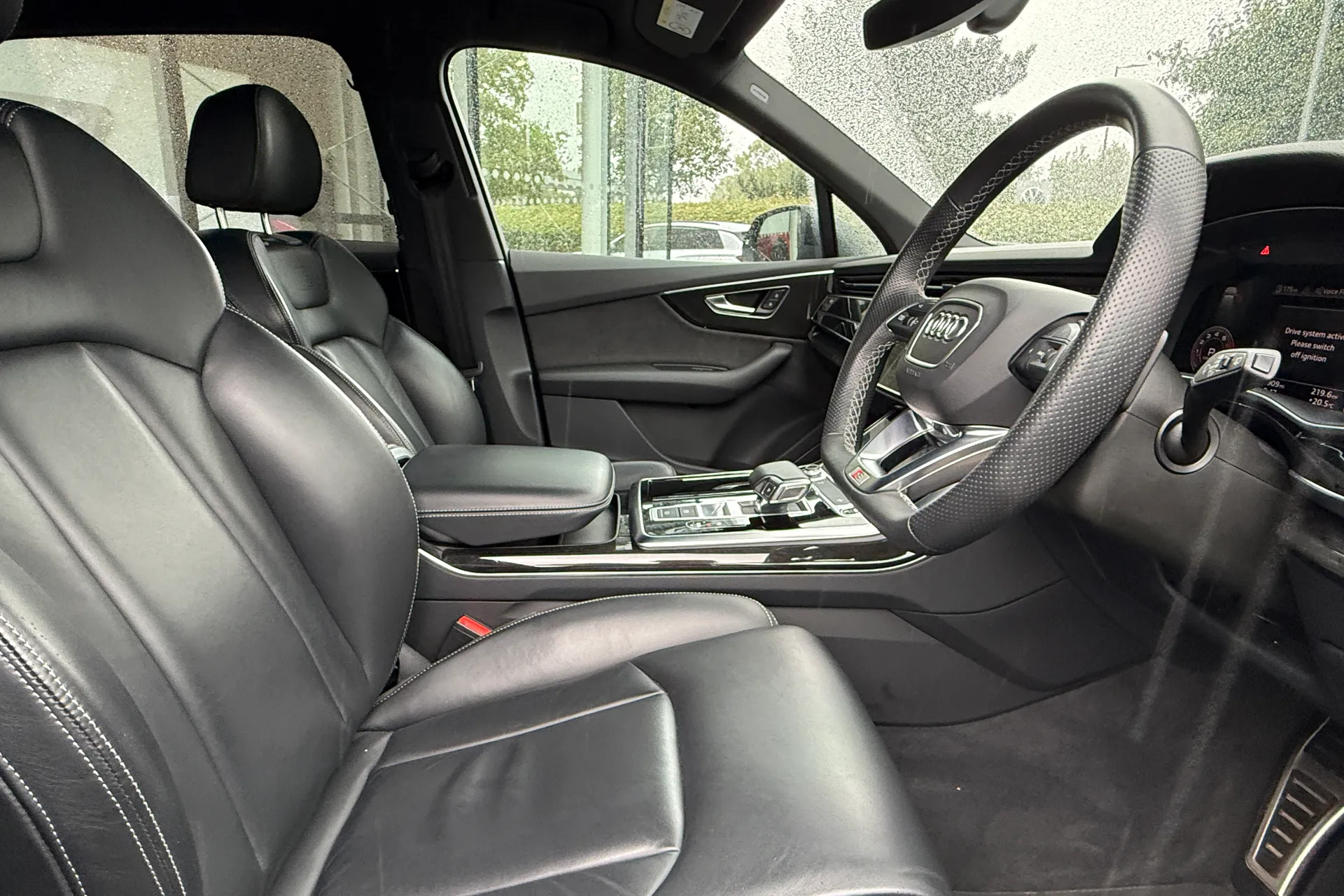 Audi Q7 thumbnail image number 23