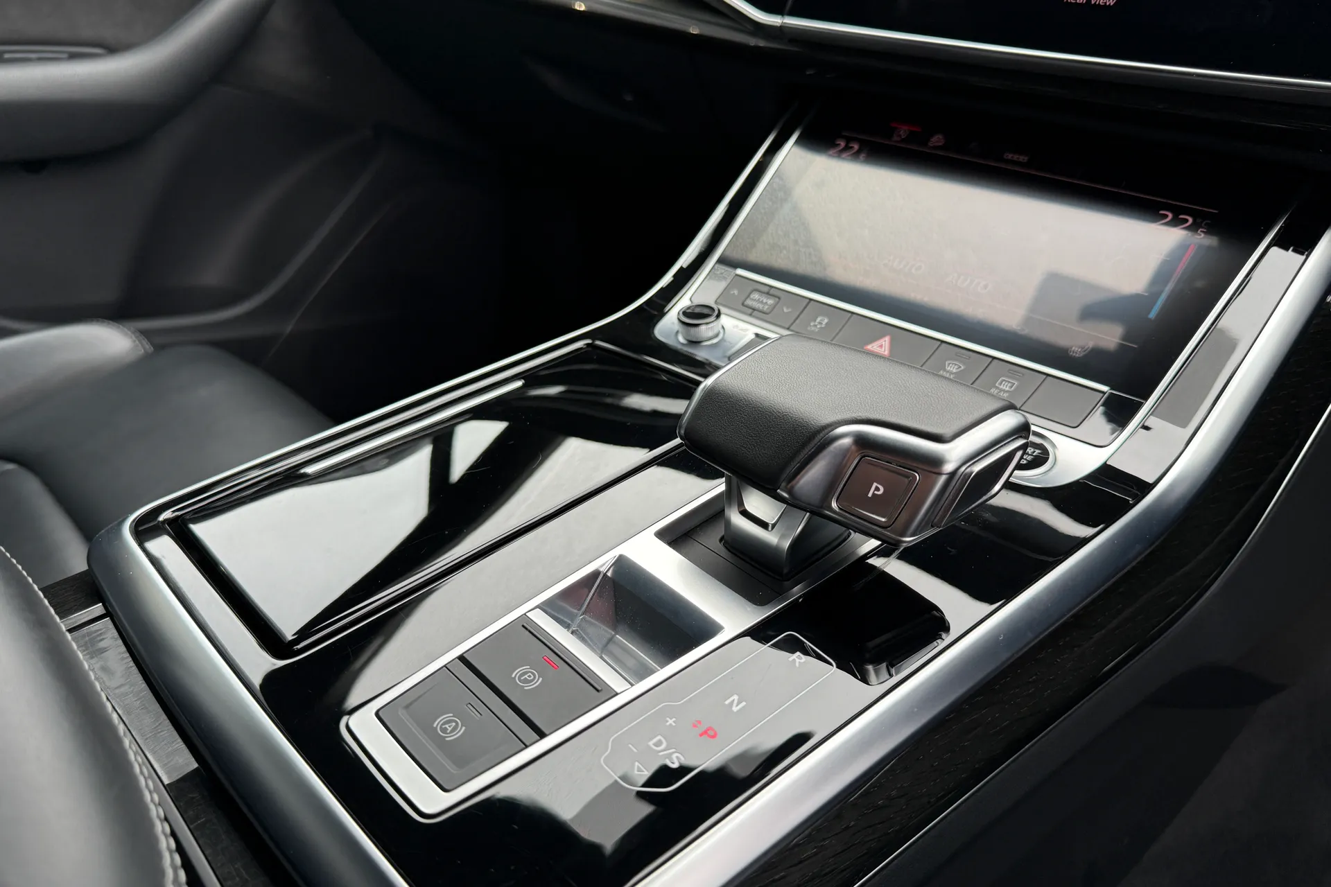 Audi Q7 thumbnail image number 19