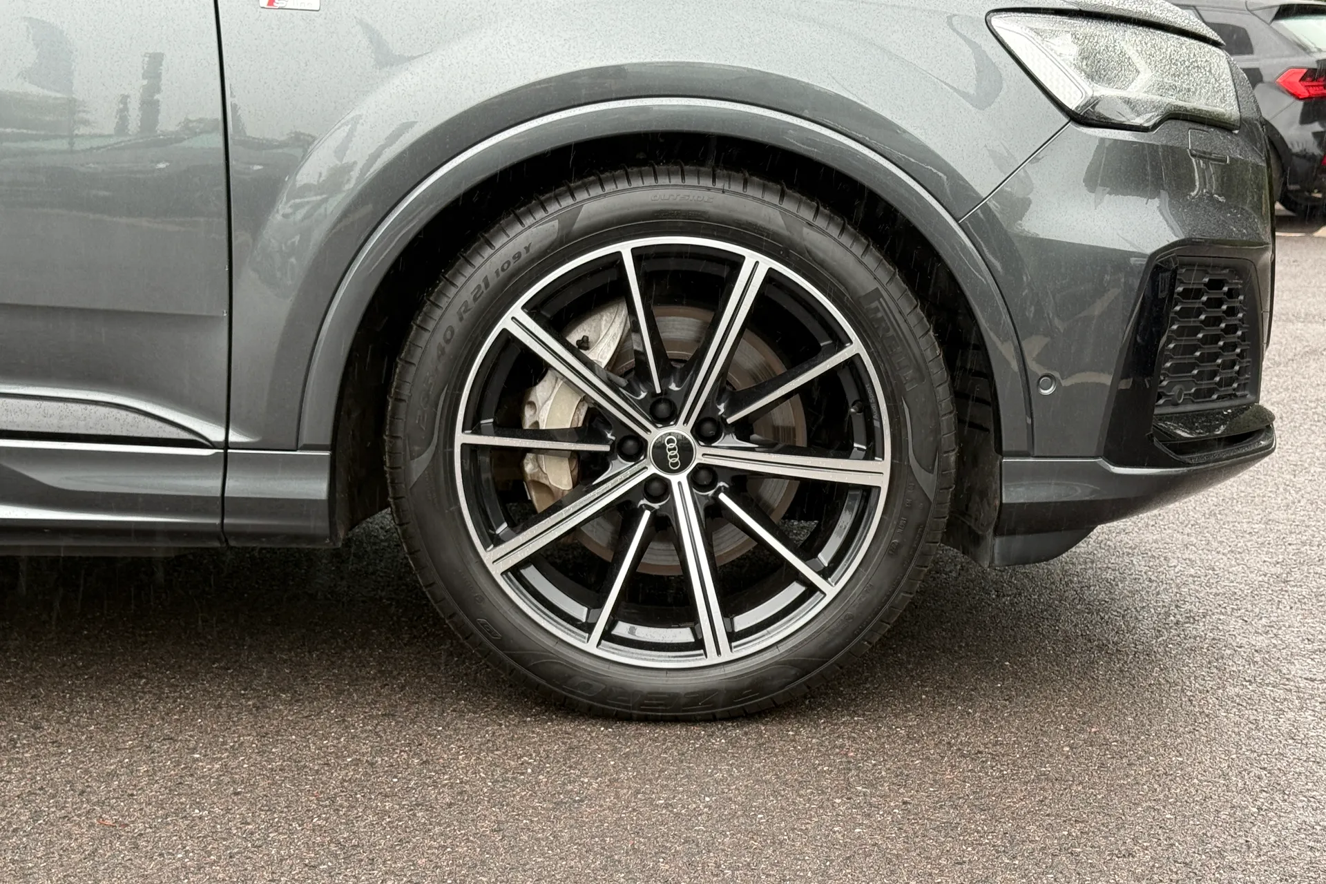Audi Q7 thumbnail image number 27