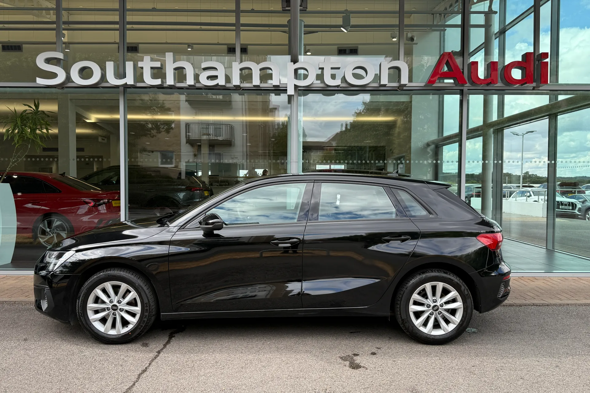 Audi A3 thumbnail image number 45