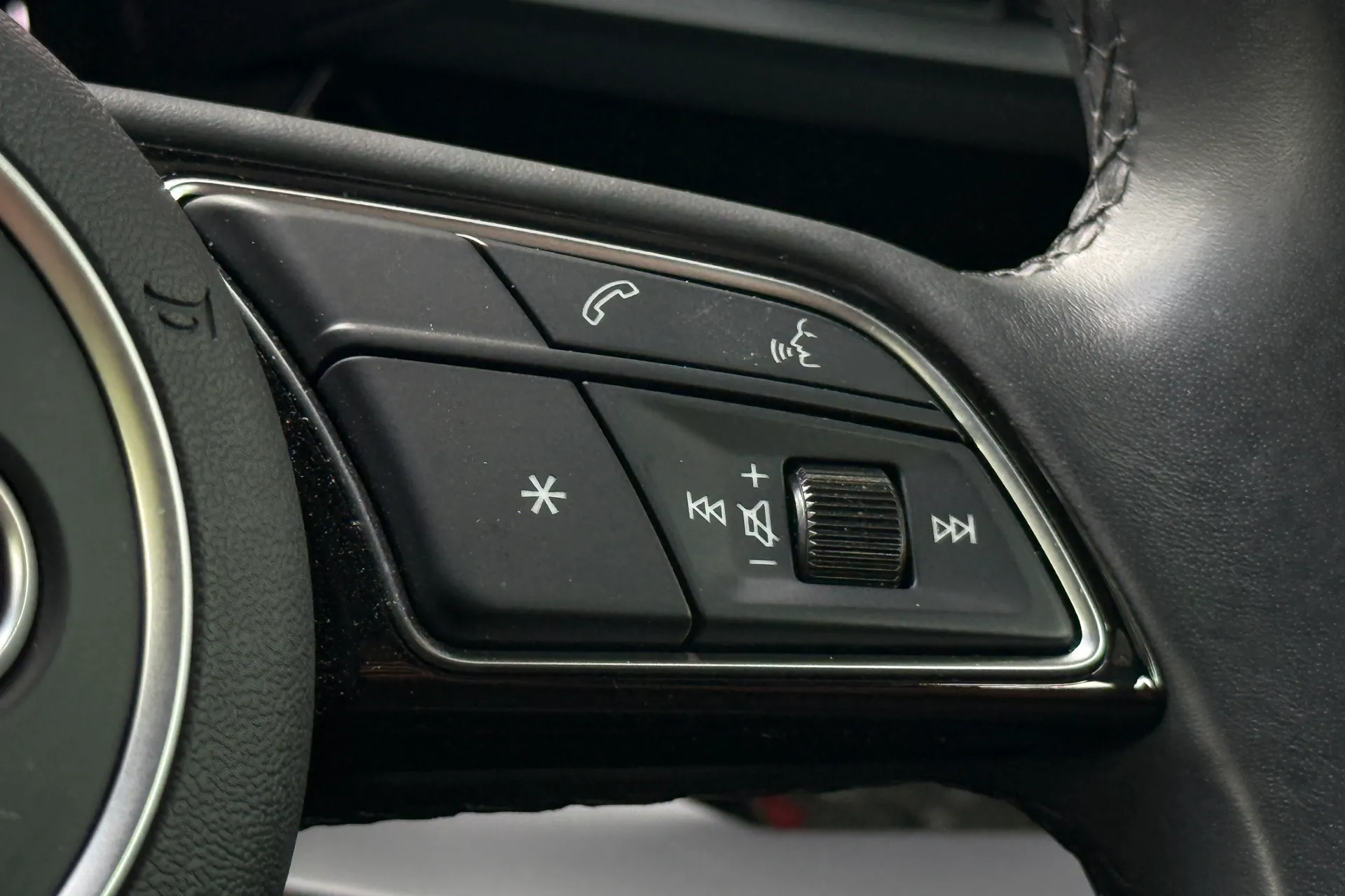 Audi A3 thumbnail image number 10