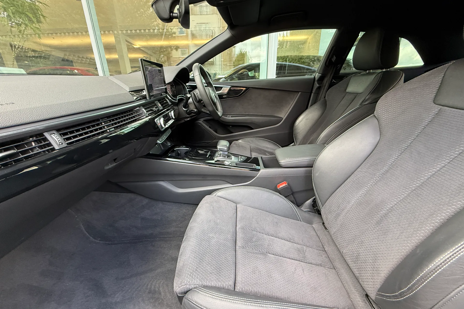 Audi A5 thumbnail image number 42
