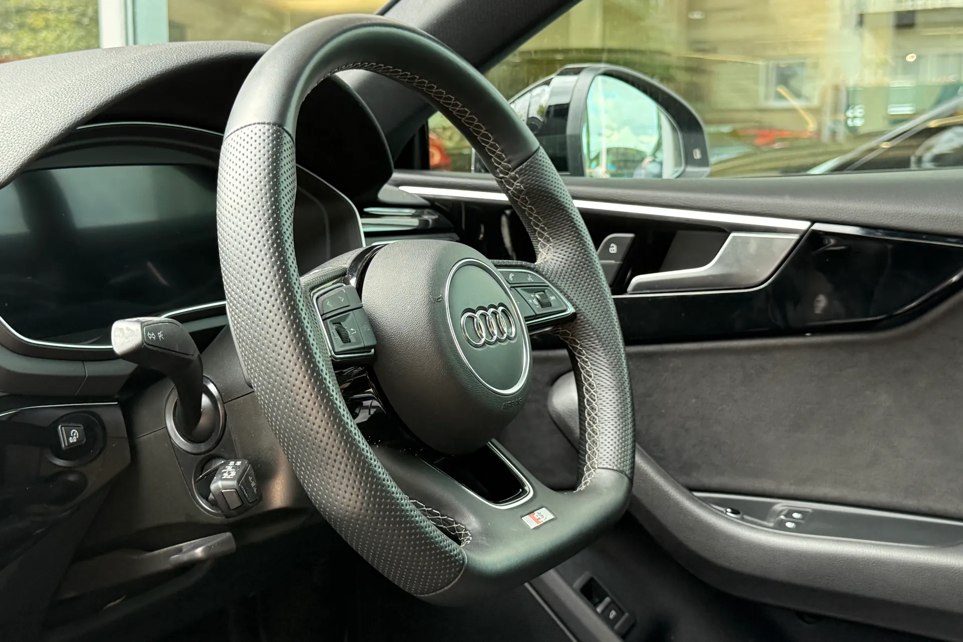 Audi A5 thumbnail image number 45