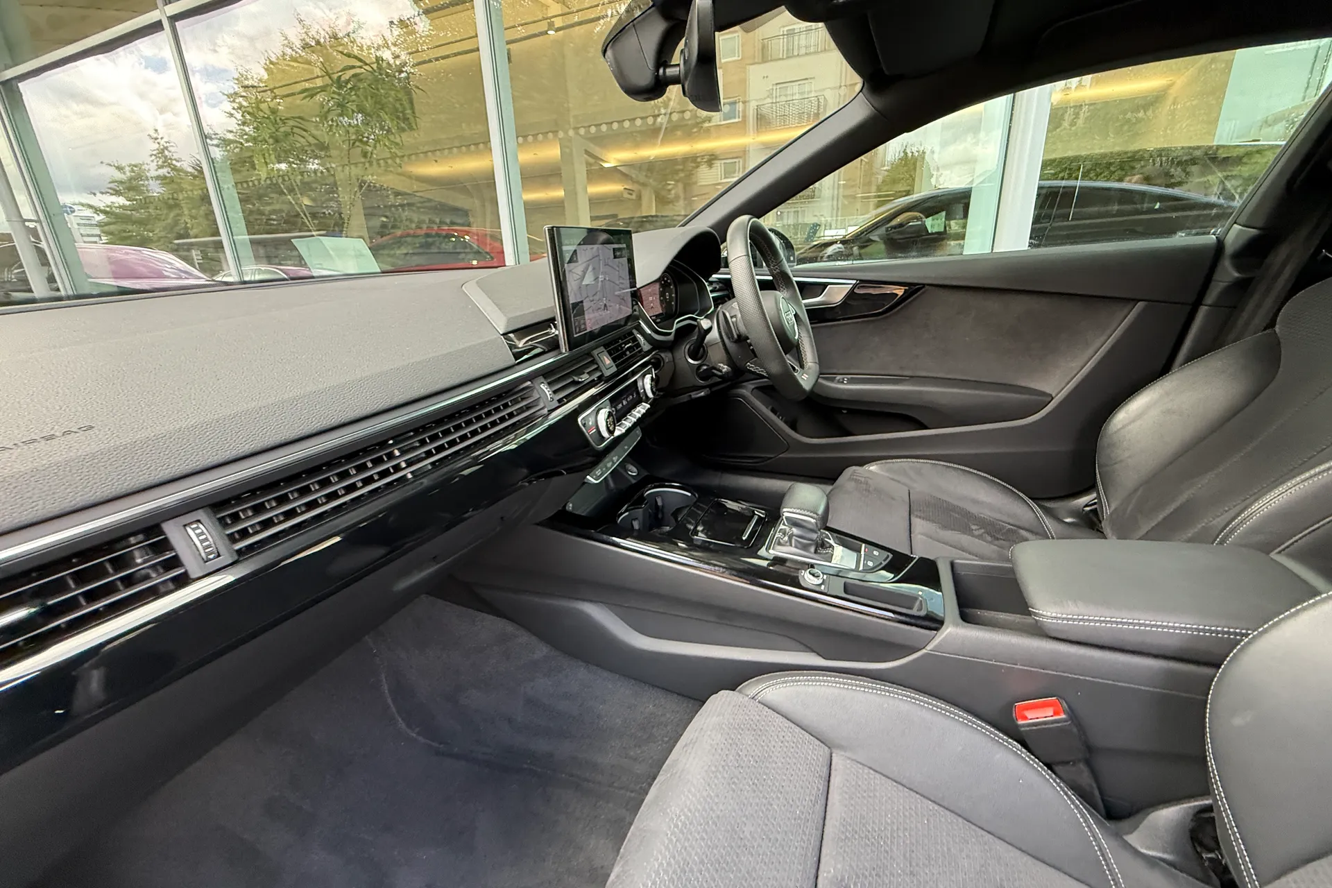 Audi A5 thumbnail image number 2