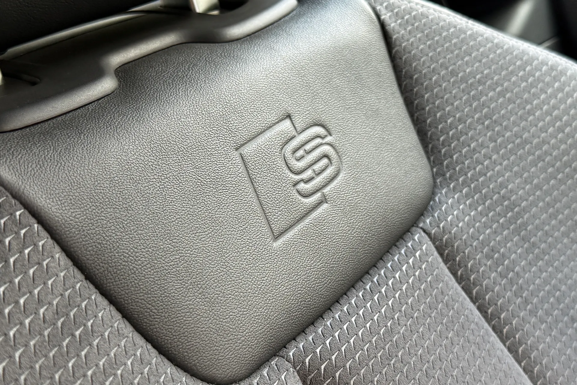 Audi A5 thumbnail image number 29