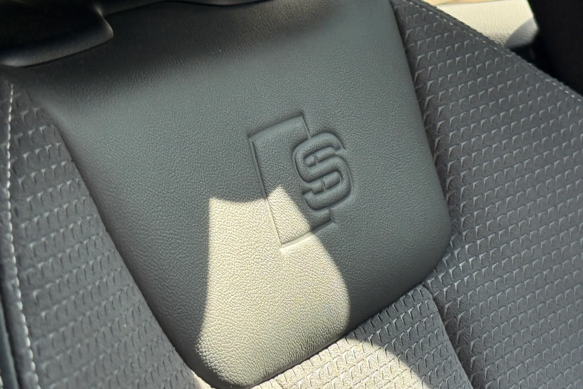 Audi A5 thumbnail image number 29
