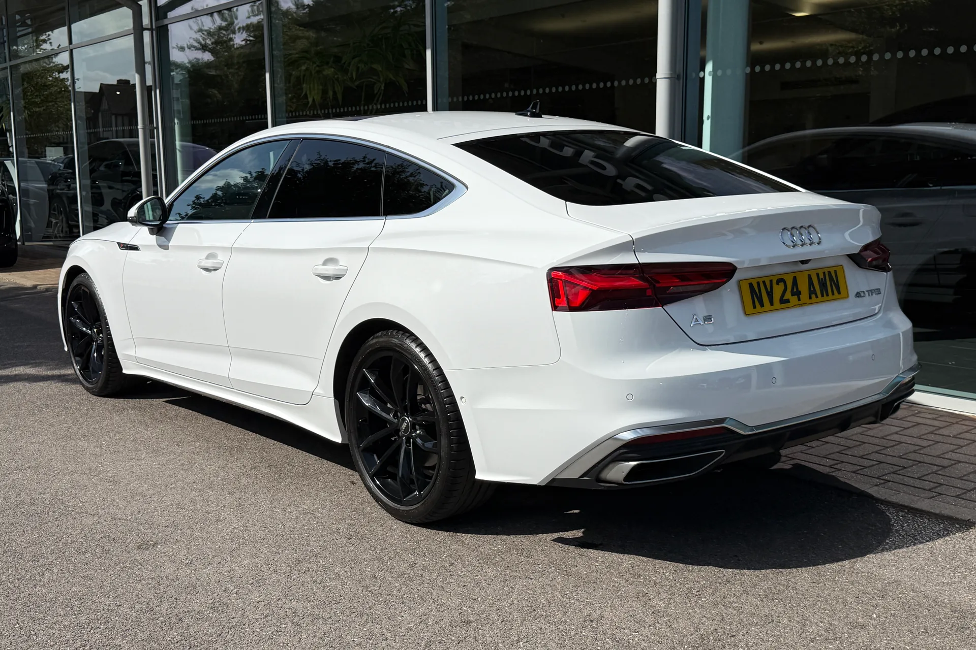 Audi A5 thumbnail image number 3